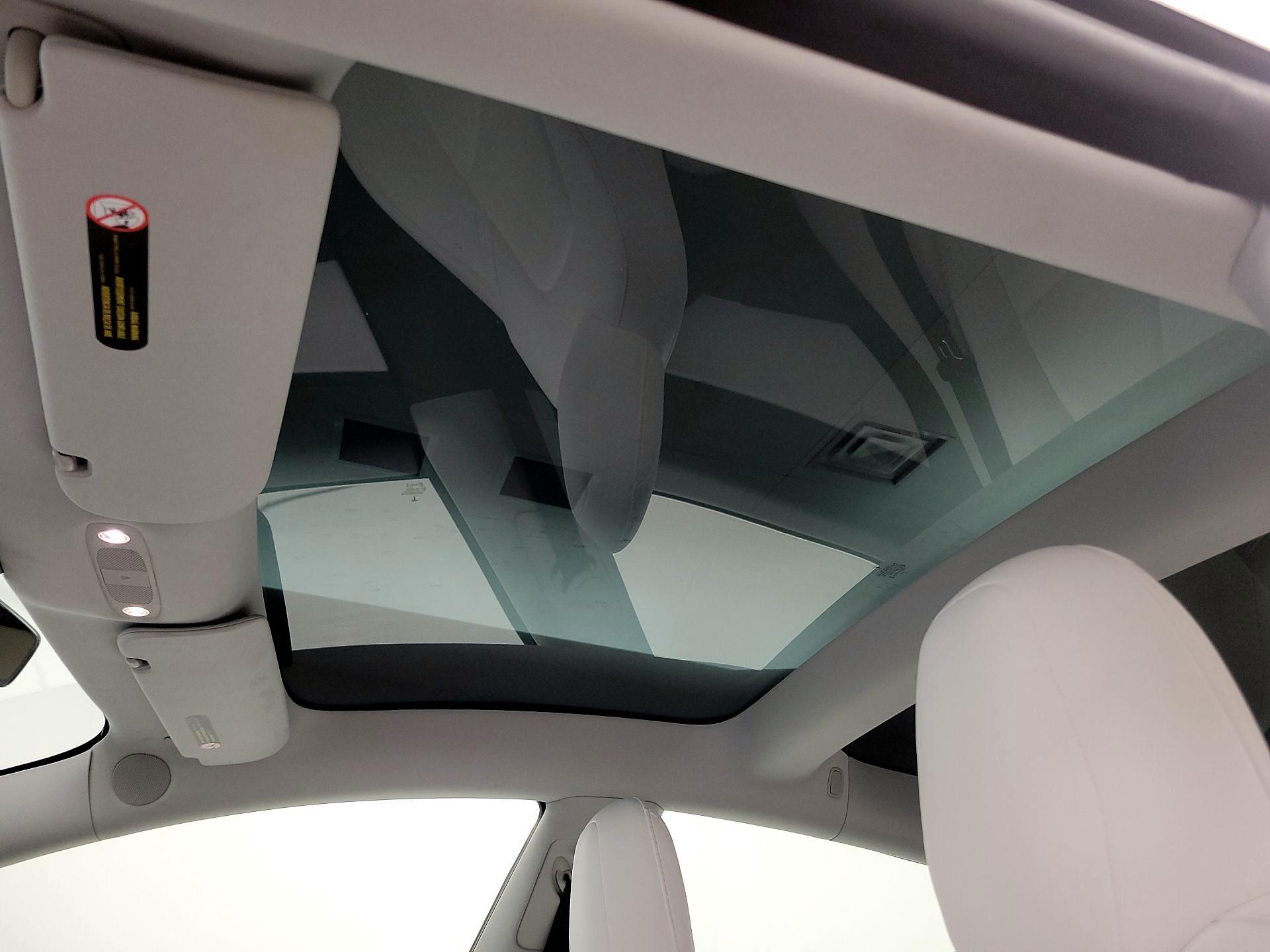 Thumbnail: 2020 Tesla Model 3 - 18
