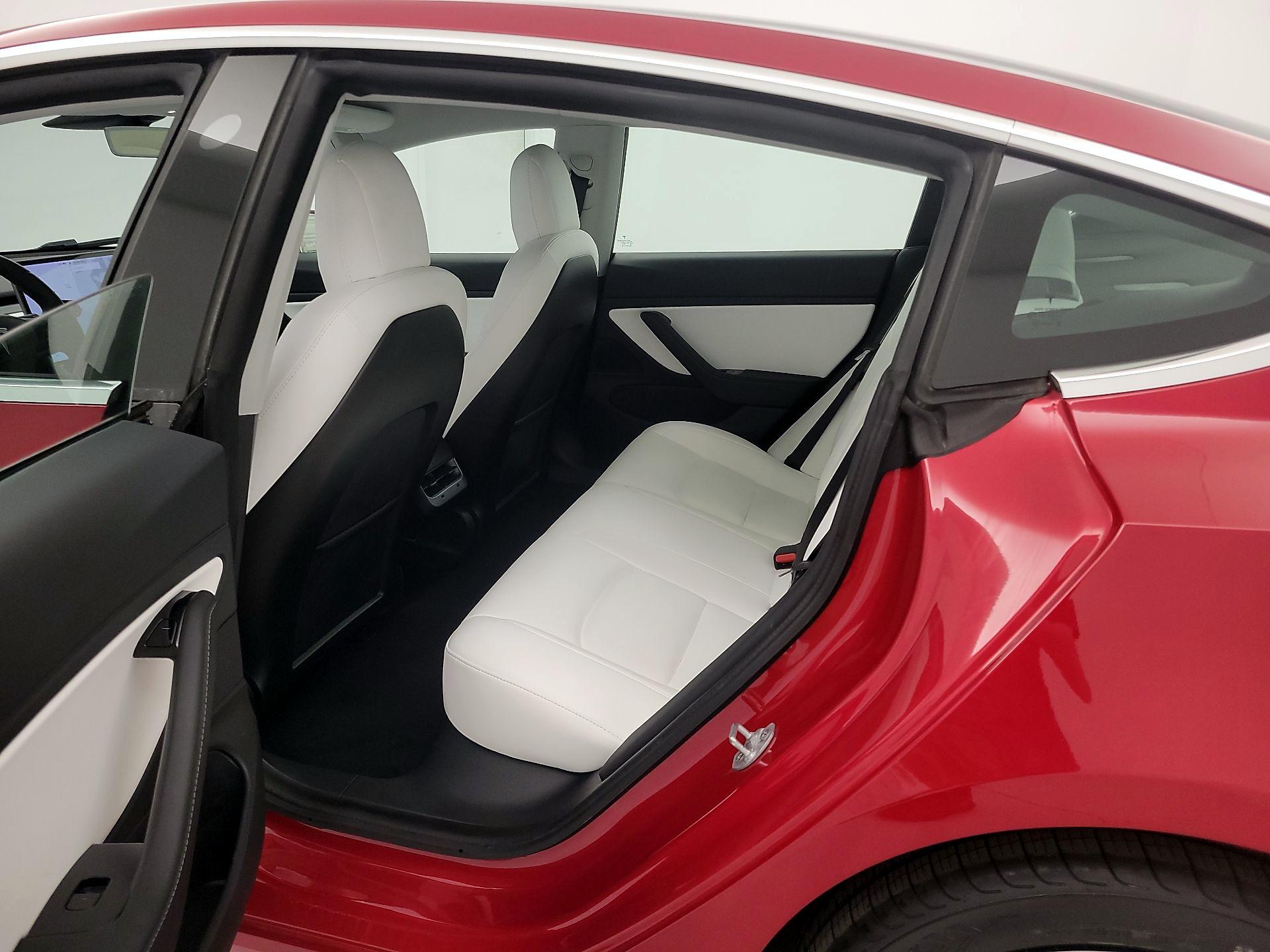 Thumbnail: 2020 Tesla Model 3 - 19