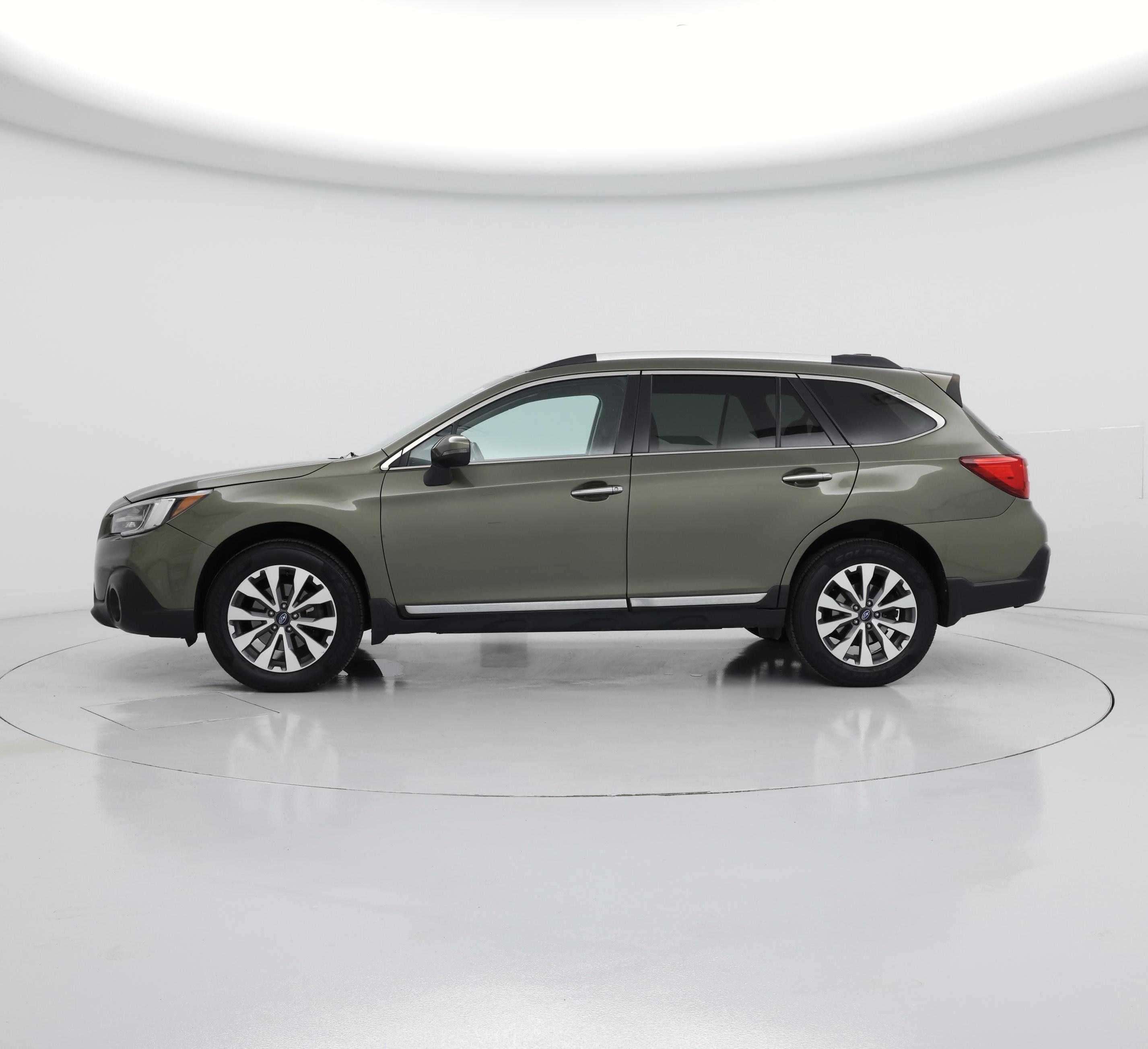 Thumbnail: 2018 Subaru Outback - 3