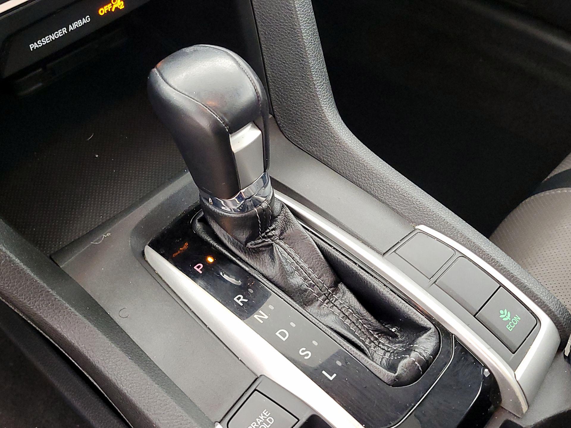 Thumbnail: 2016 Honda Civic - 18