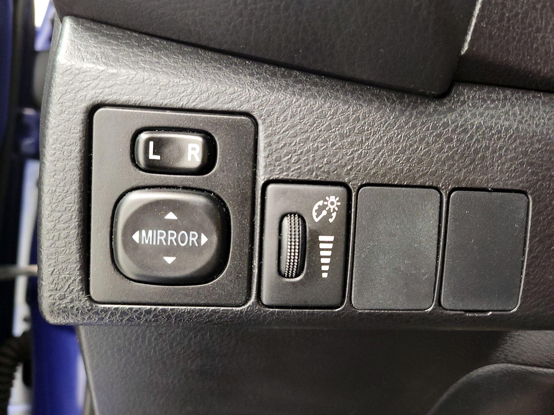 Thumbnail: 2016 Toyota Corolla - 13