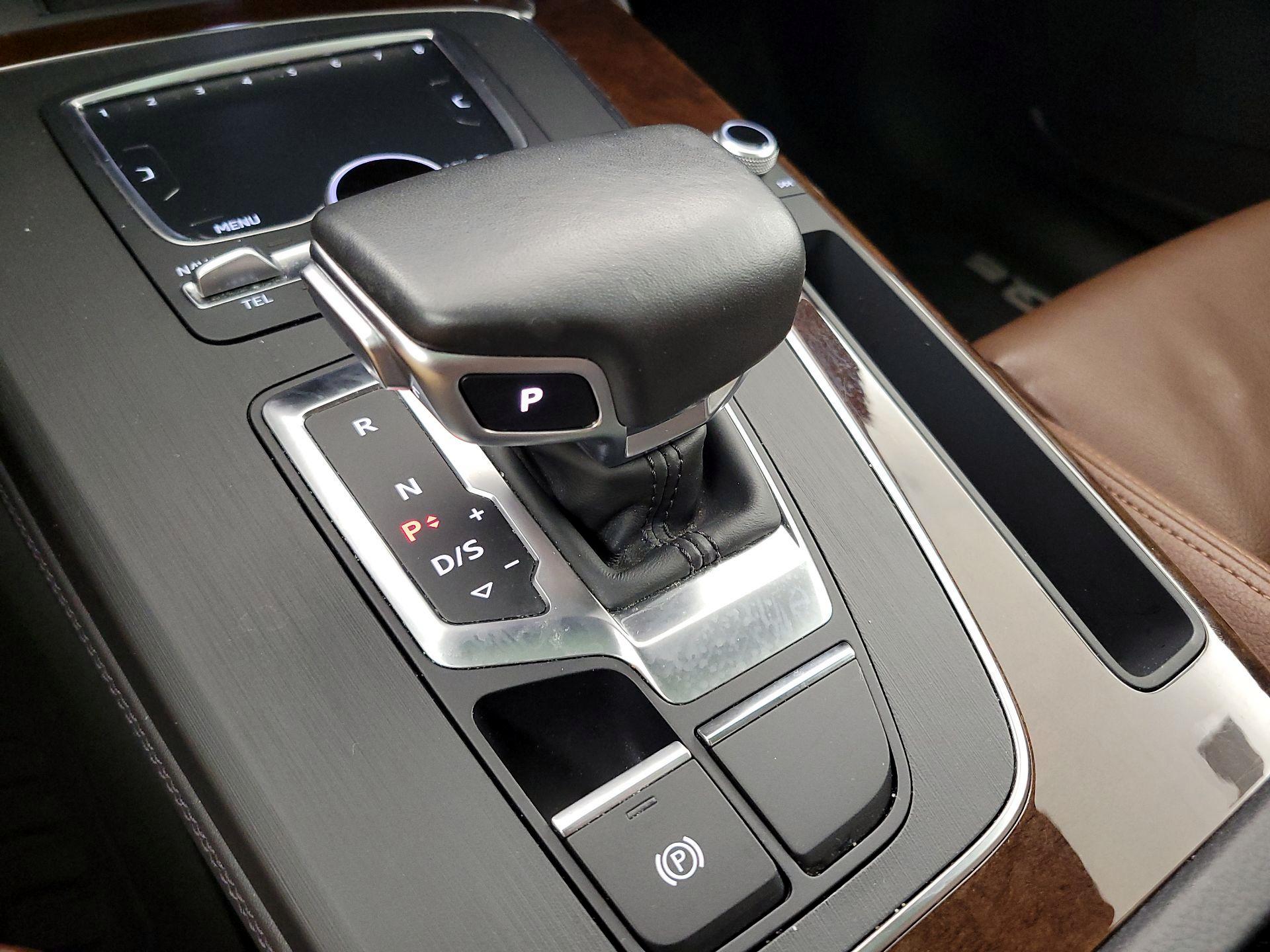 Thumbnail: 2020 Audi Q5 - 18