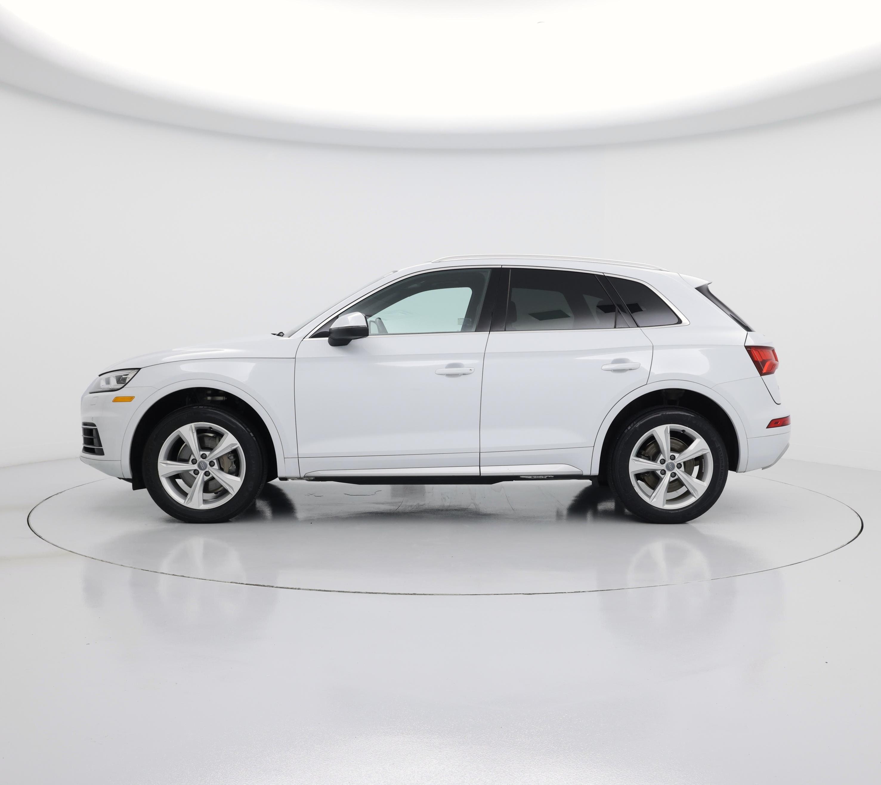 Thumbnail: 2020 Audi Q5 - 3