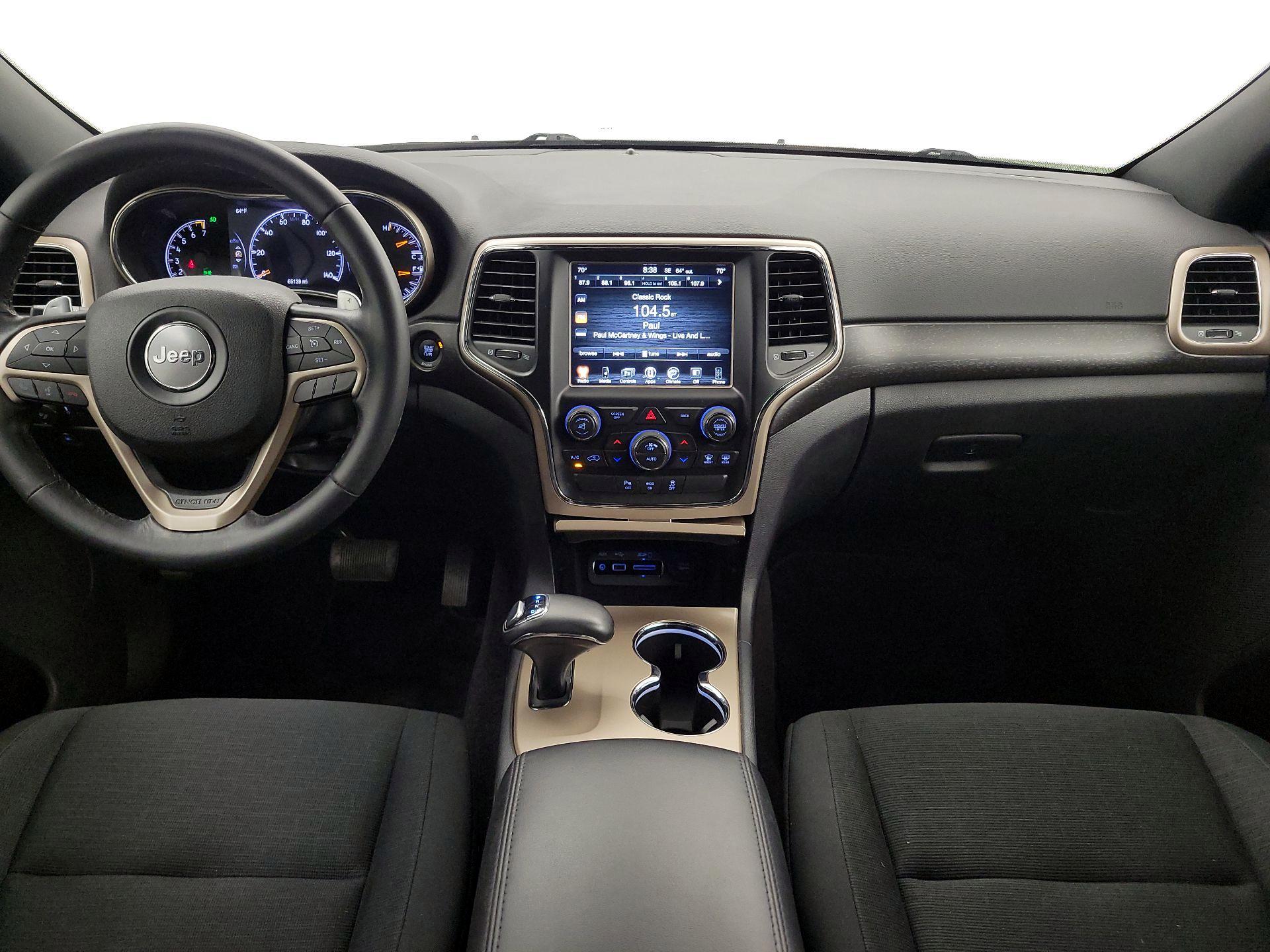 Thumbnail: 2015 Jeep Grand Cherokee - 9