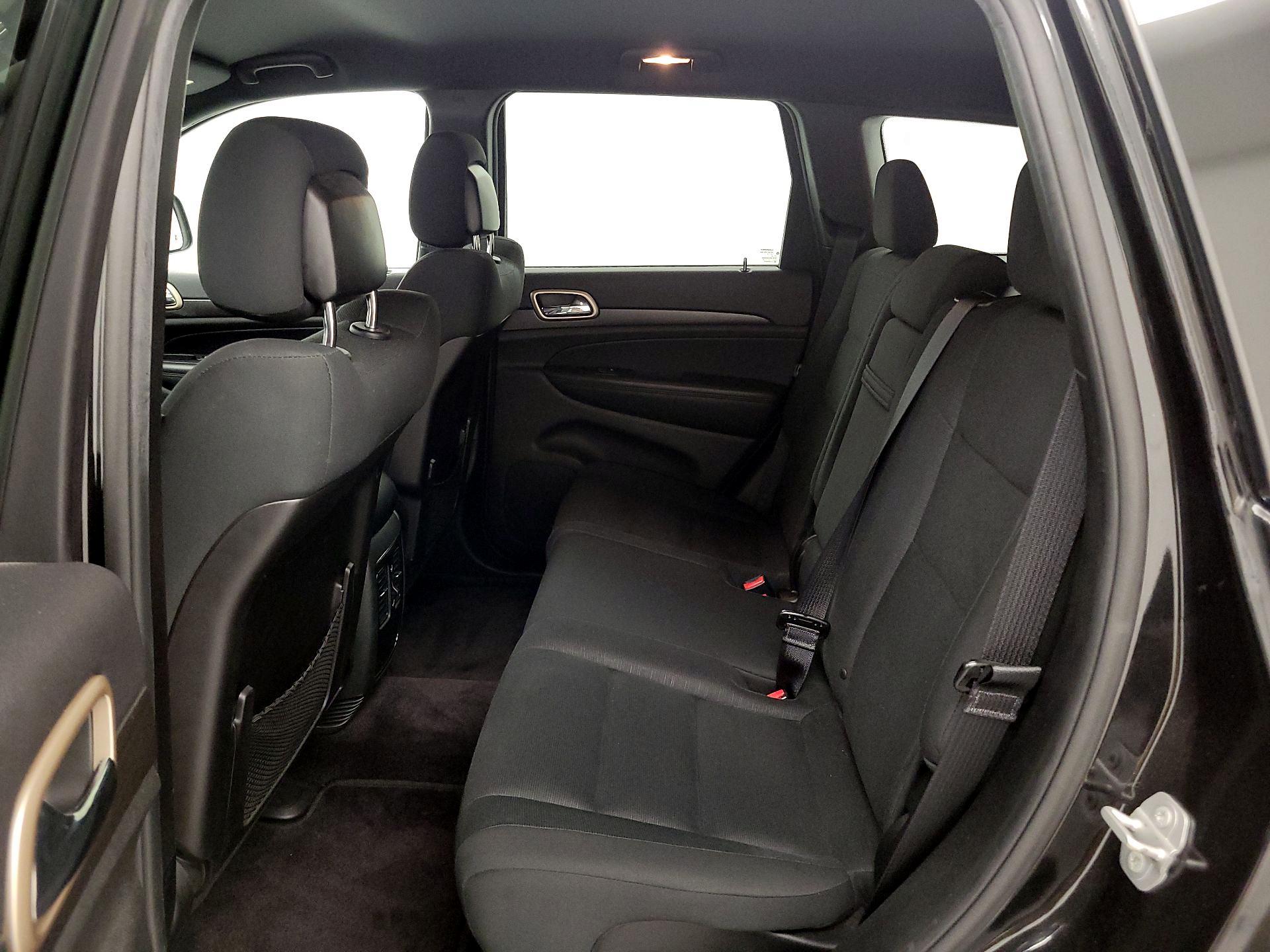 Thumbnail: 2015 Jeep Grand Cherokee - 19