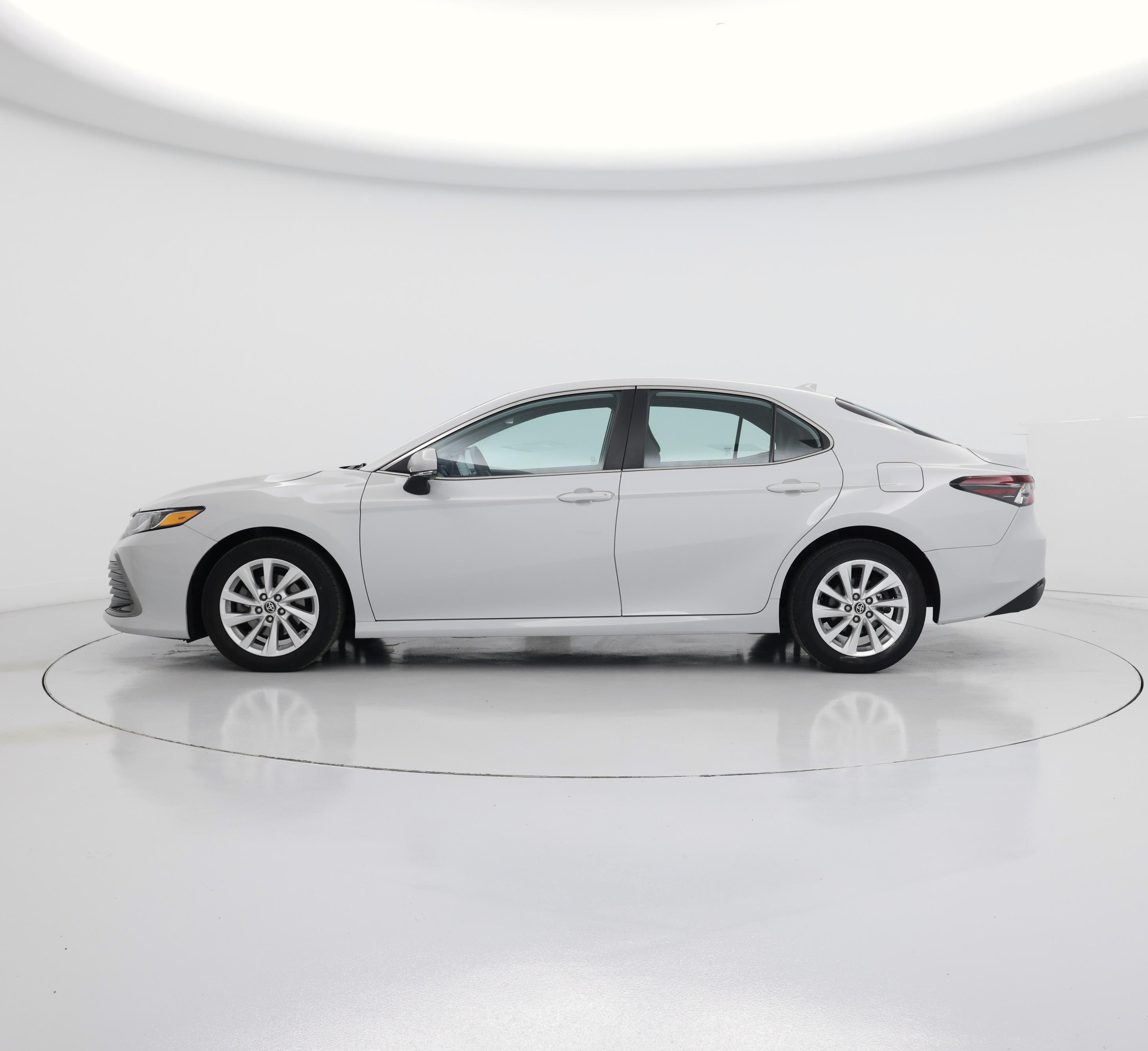 Thumbnail: 2022 Toyota Camry - 3