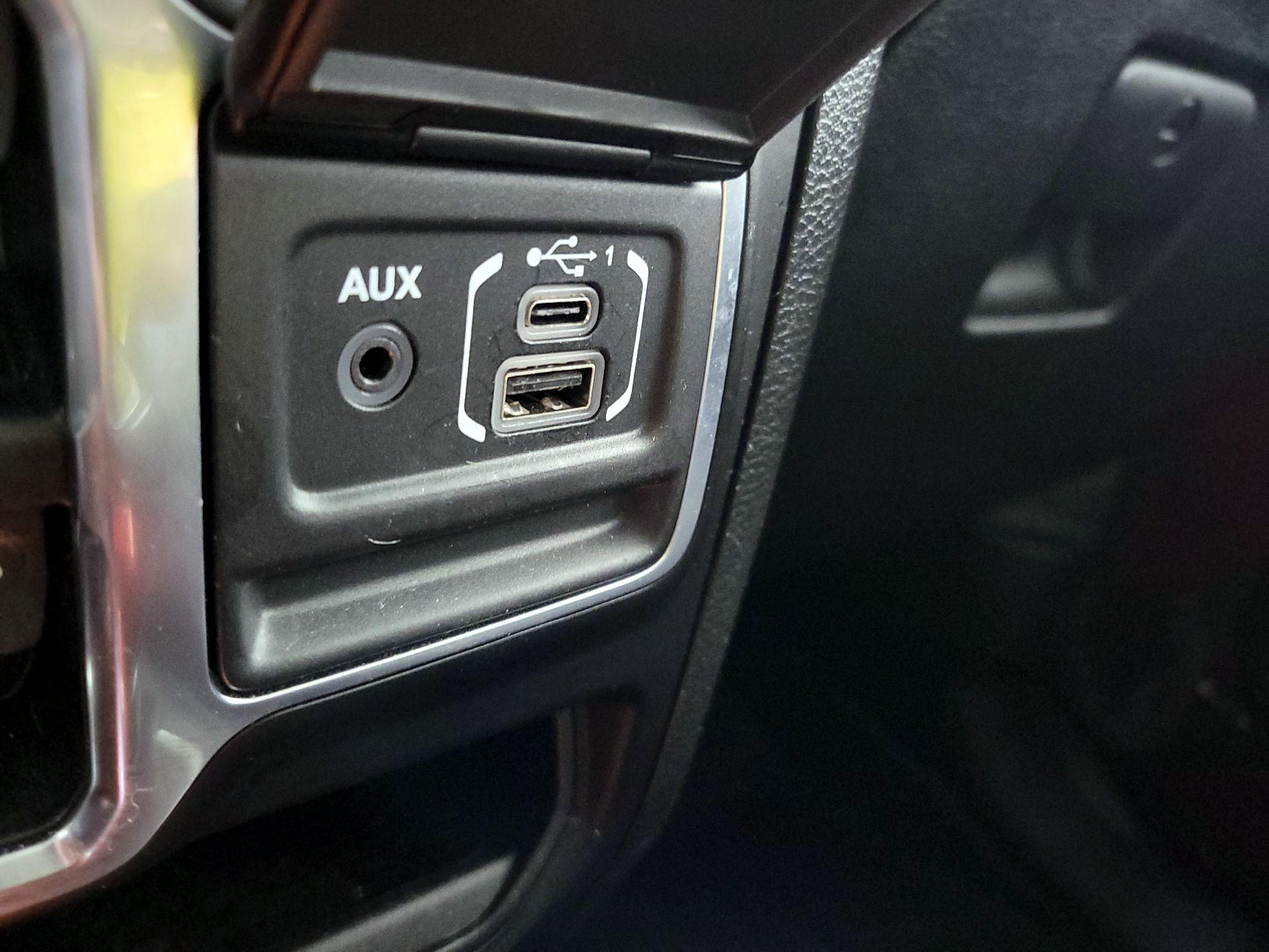 Thumbnail: 2021 Jeep Gladiator - 19