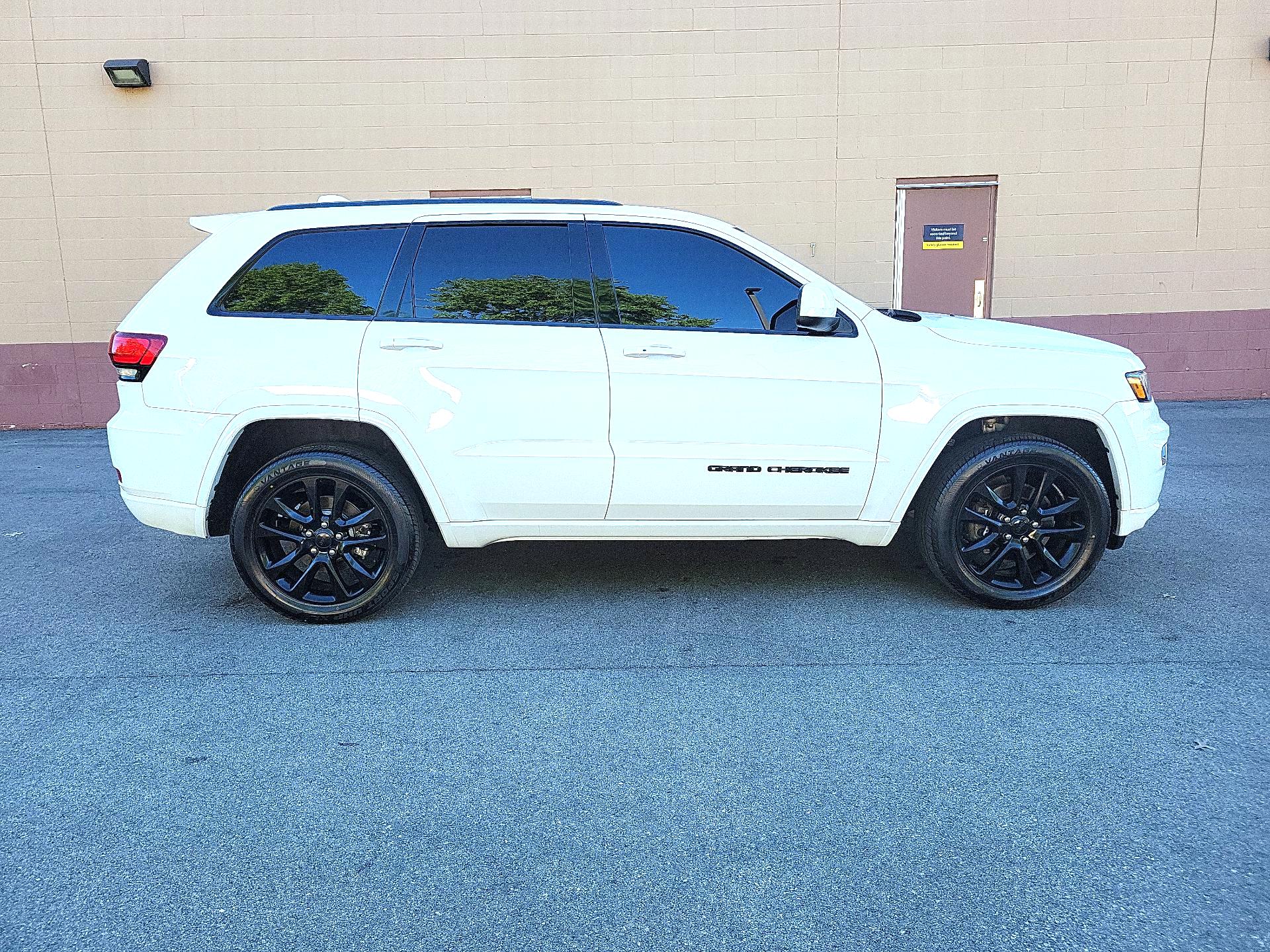 Thumbnail: 2021 Jeep Grand Cherokee - 4