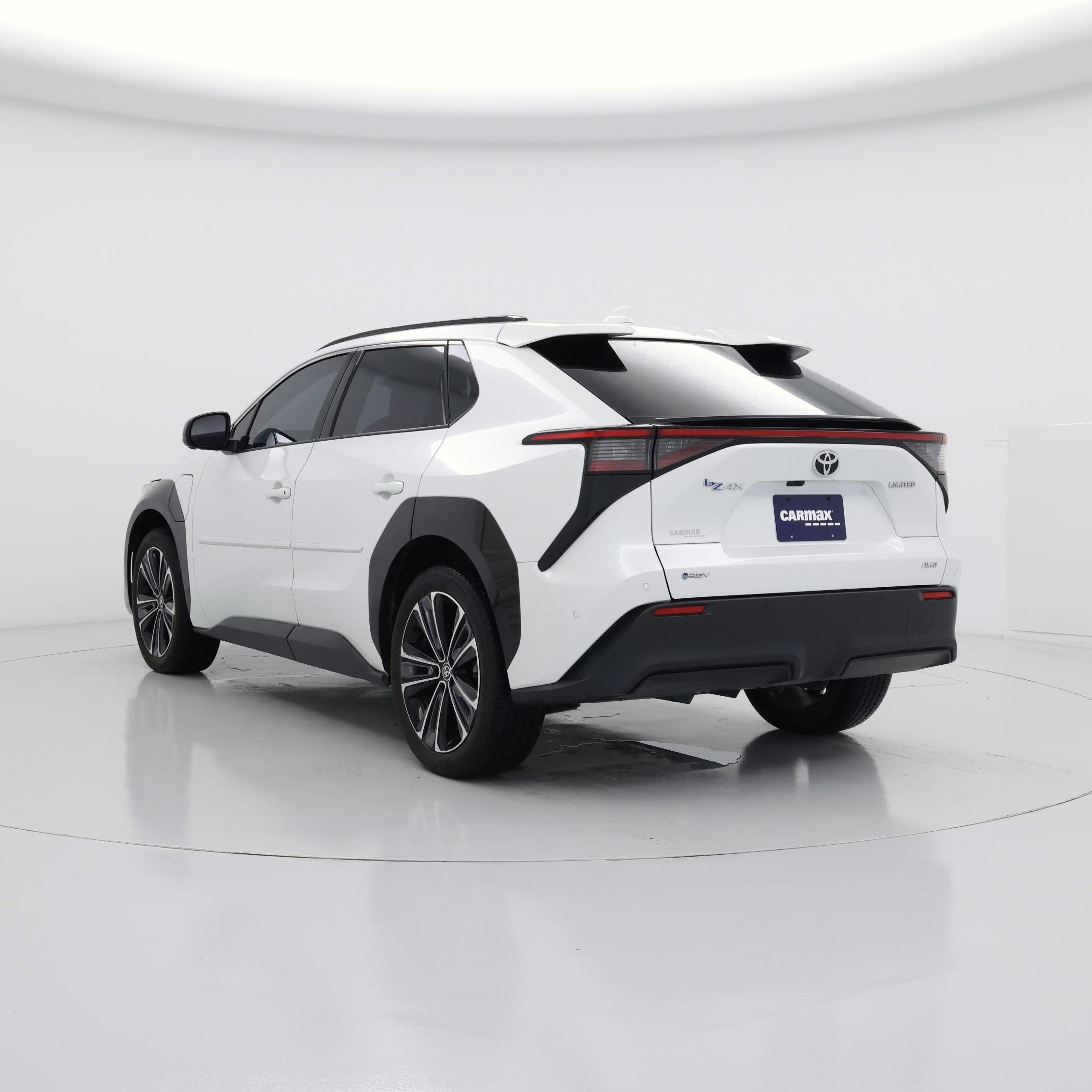 Thumbnail: 2024 Toyota bZ4X - 2