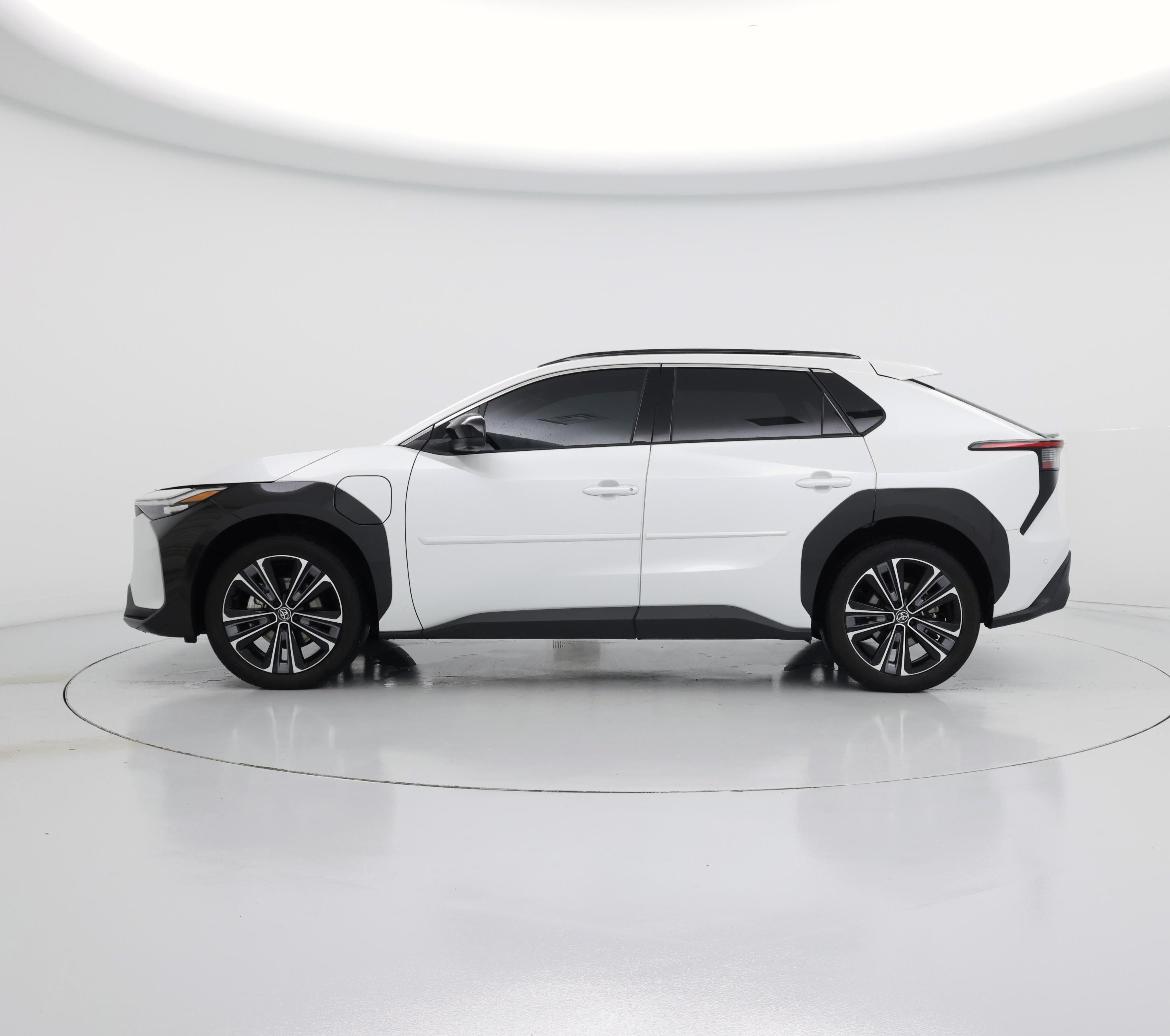 Thumbnail: 2024 Toyota bZ4X - 3