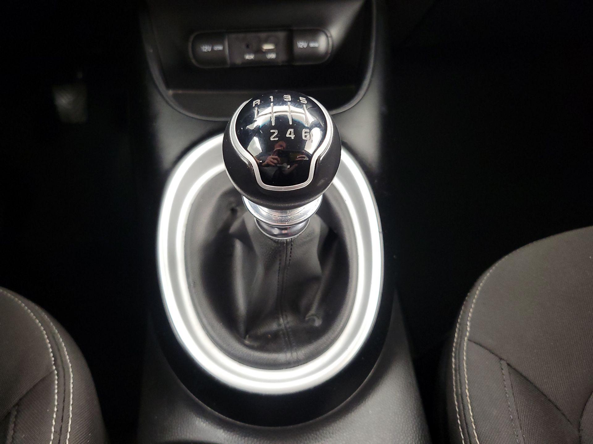Thumbnail: 2016 Kia Soul - 16