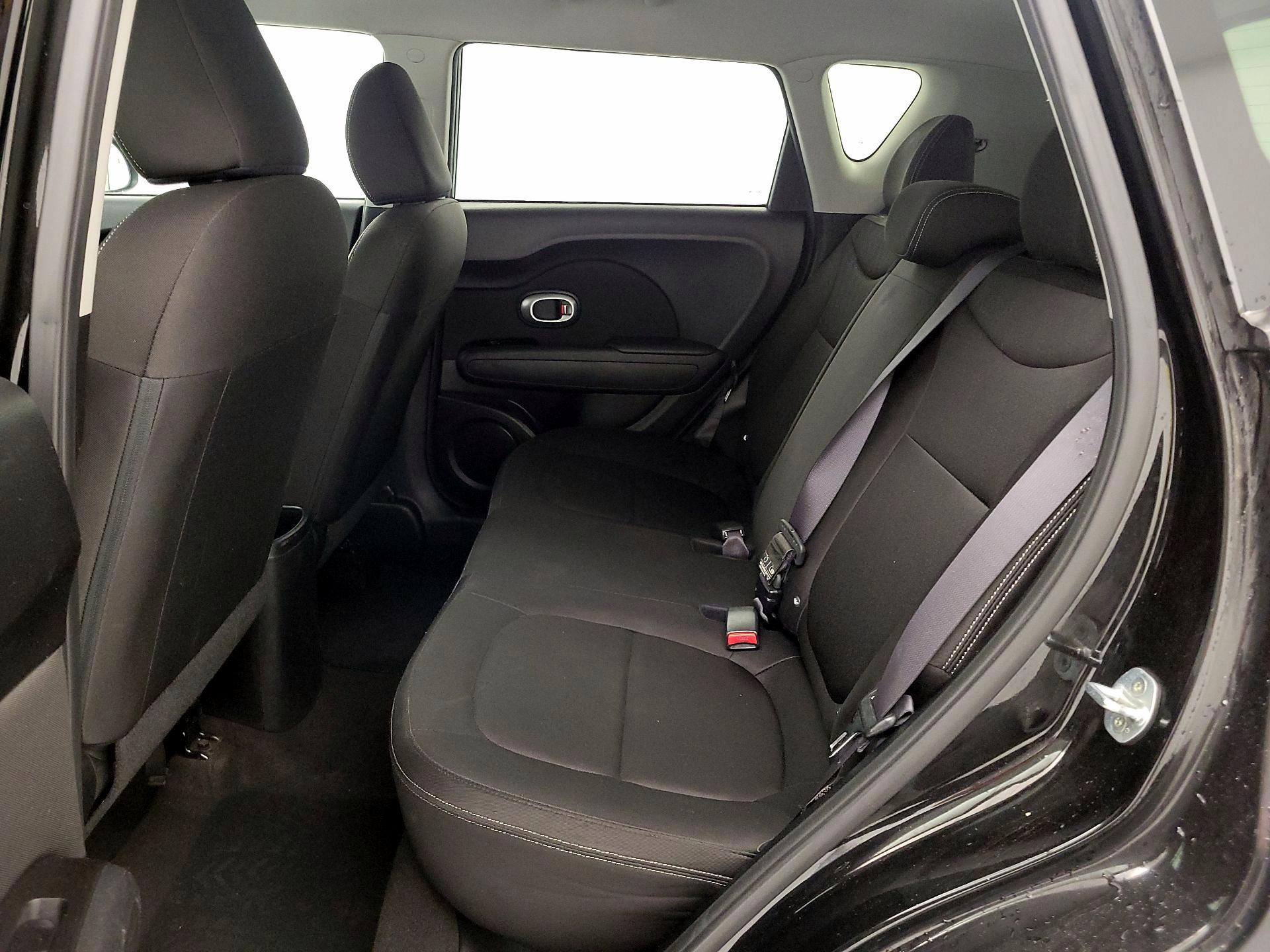 Thumbnail: 2016 Kia Soul - 18