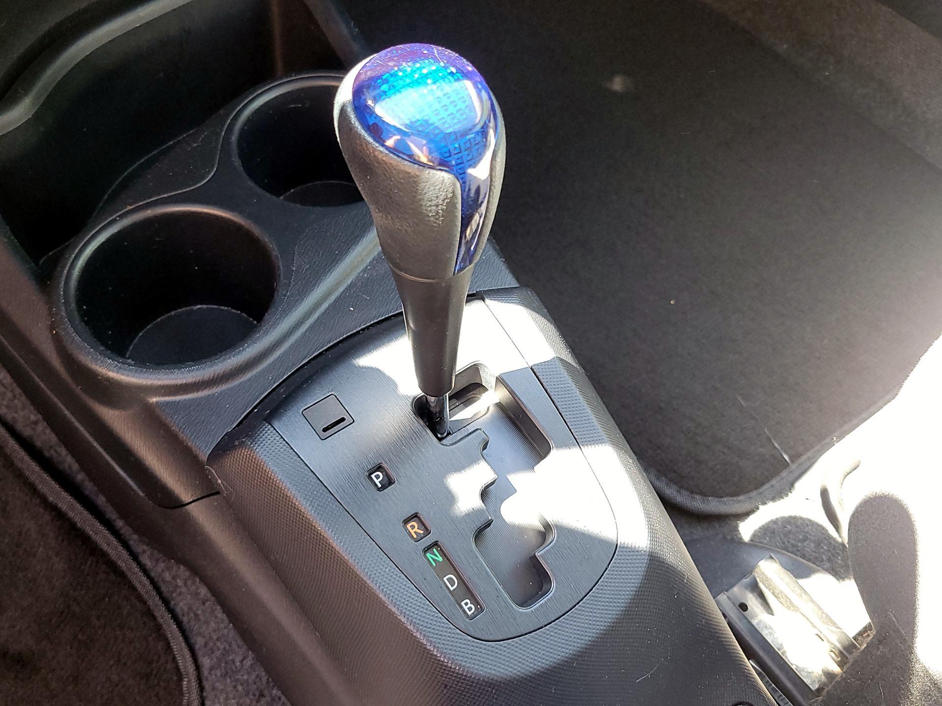 Thumbnail: 2015 Toyota Prius c - 14
