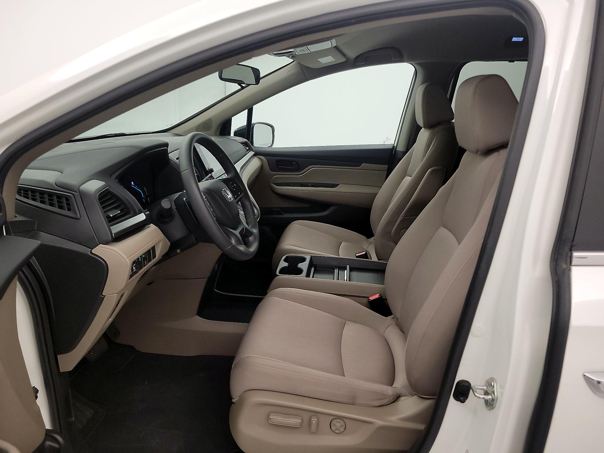 Thumbnail: 2019 Honda Odyssey - 11