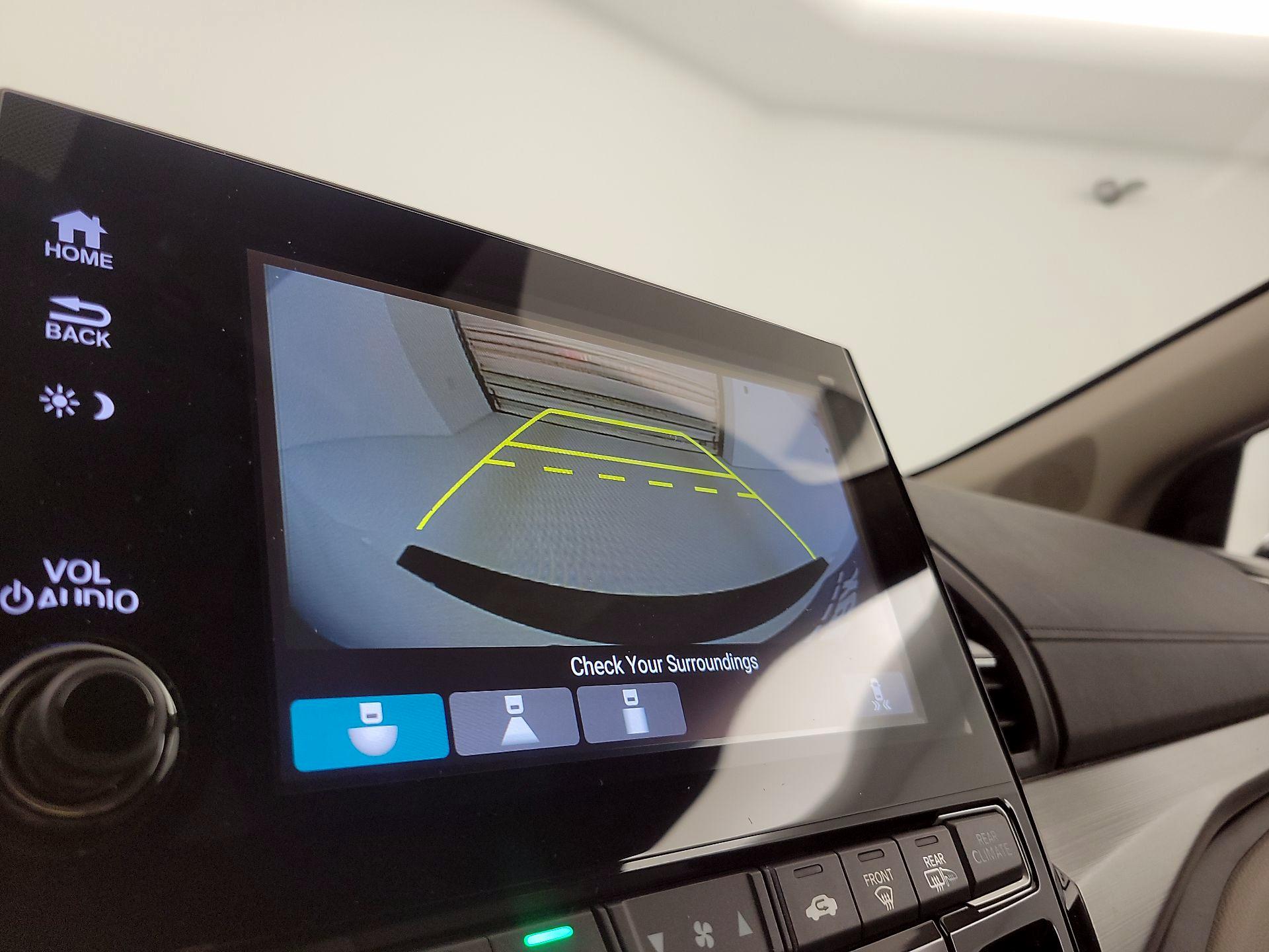 Thumbnail: 2019 Honda Odyssey - 14
