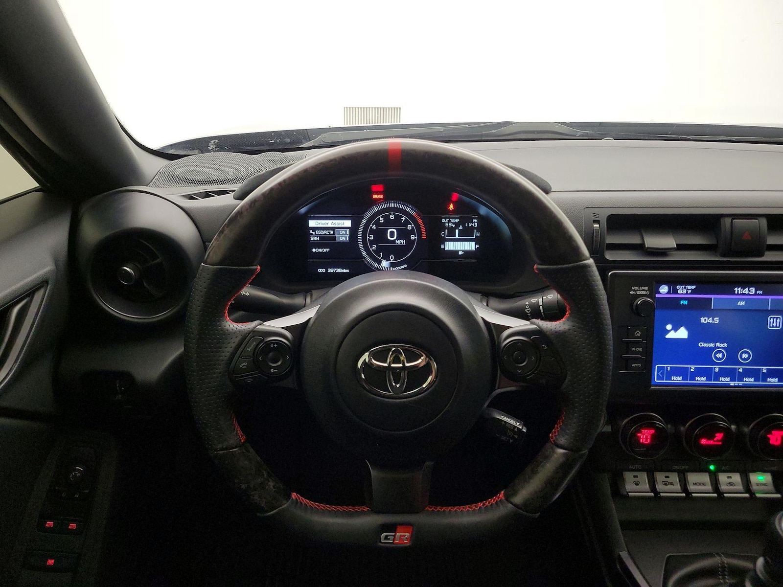 2023 Toyota GR86 Premium - Photo 11