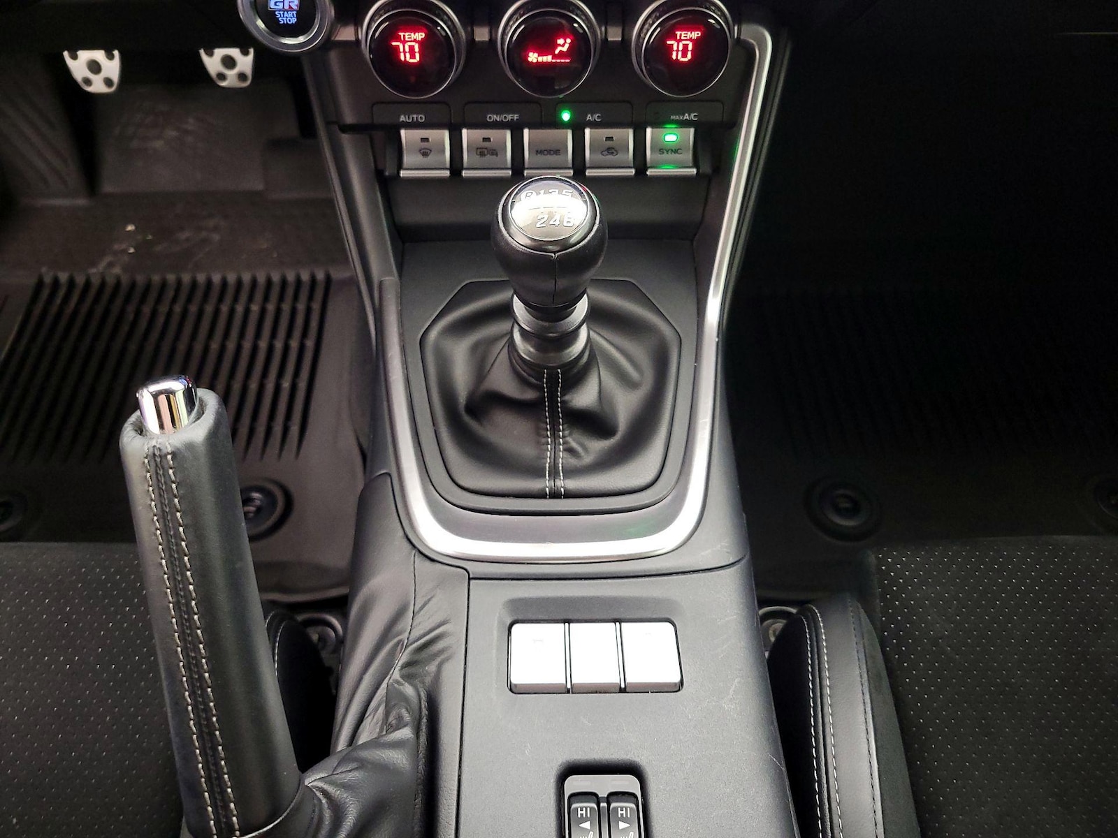 2023 Toyota GR86 Premium - Photo 18