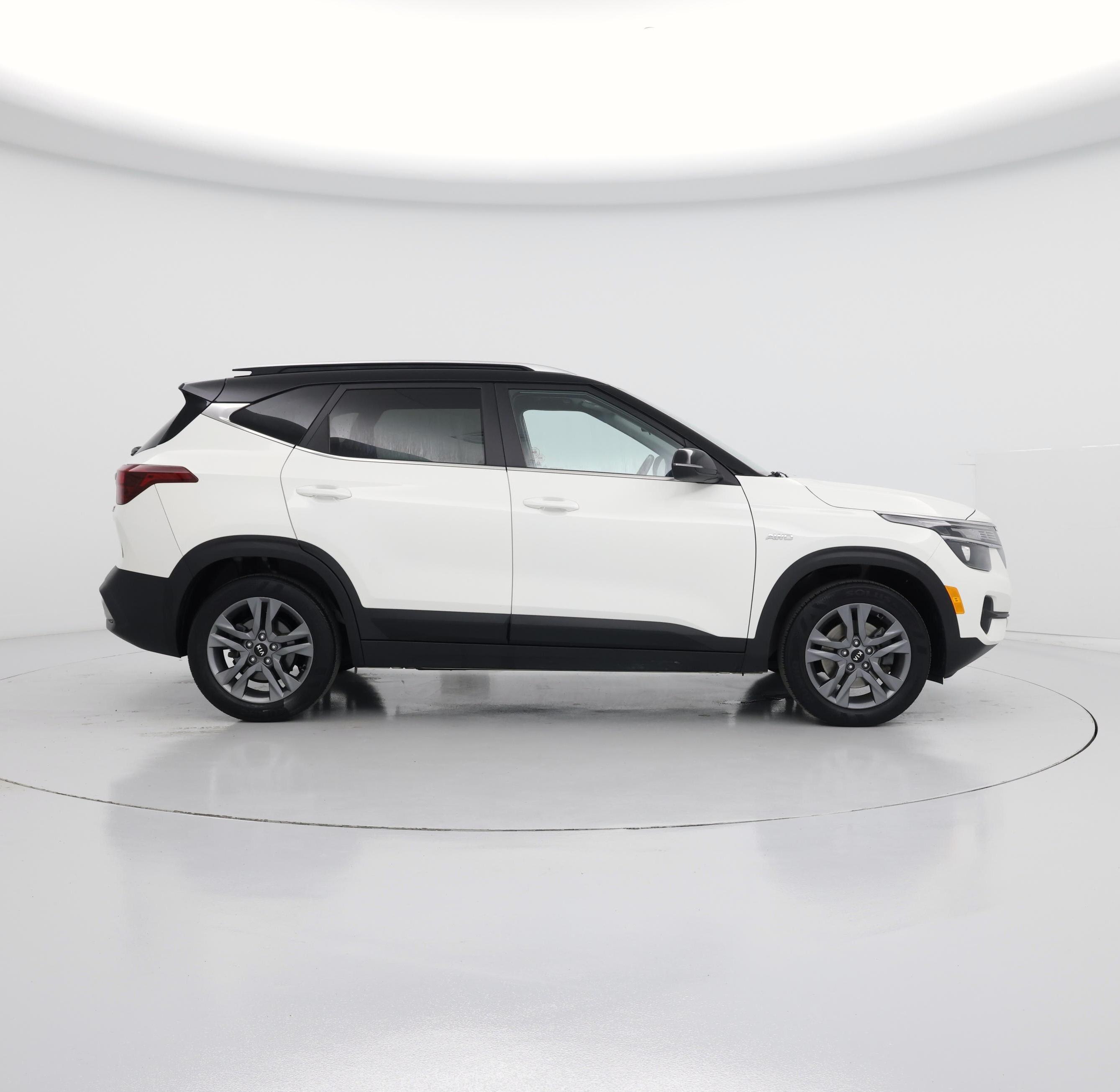 Thumbnail: 2021 Kia Seltos - 7