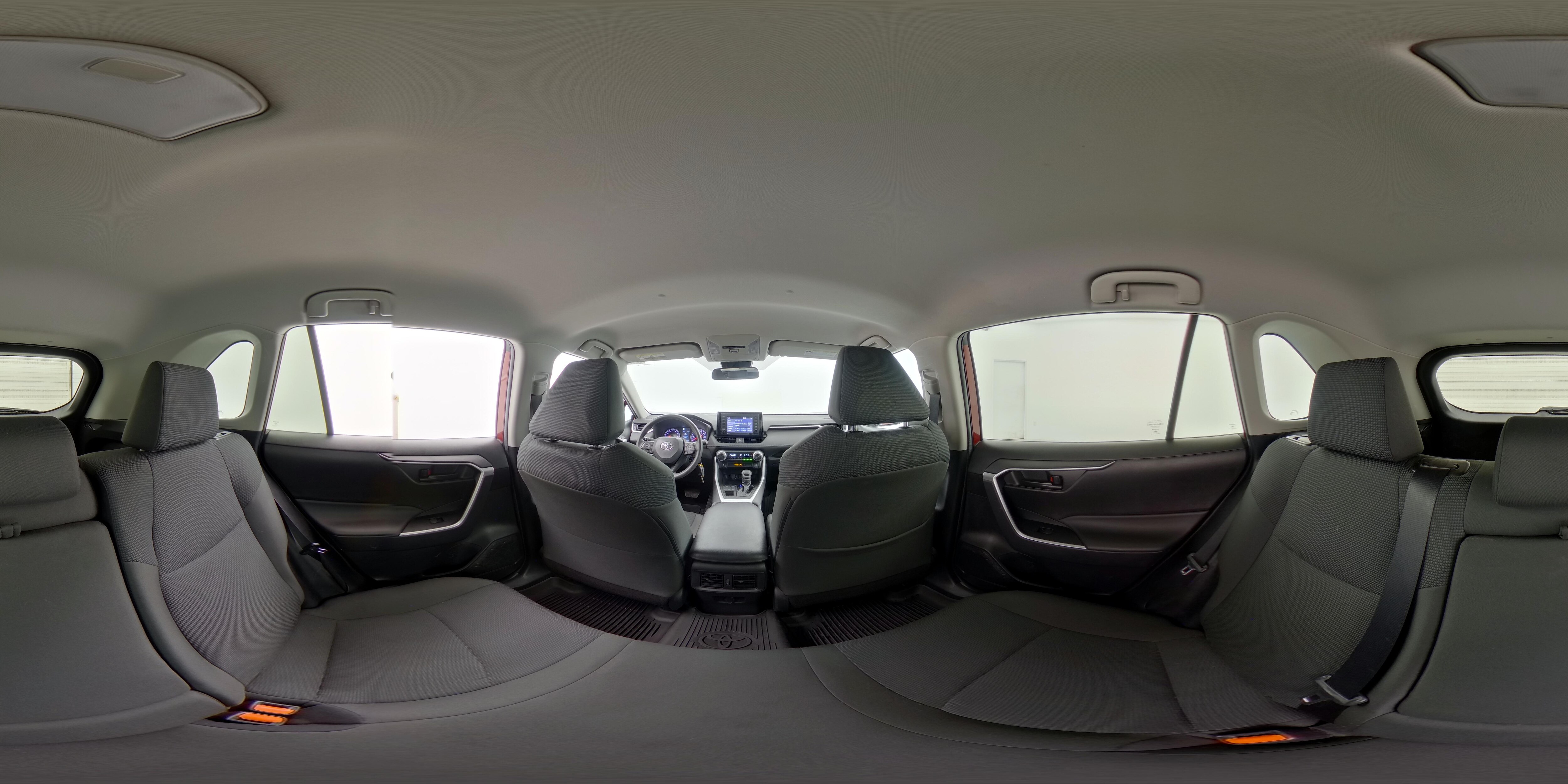 2022 Toyota RAV4 LE - Photo 26
