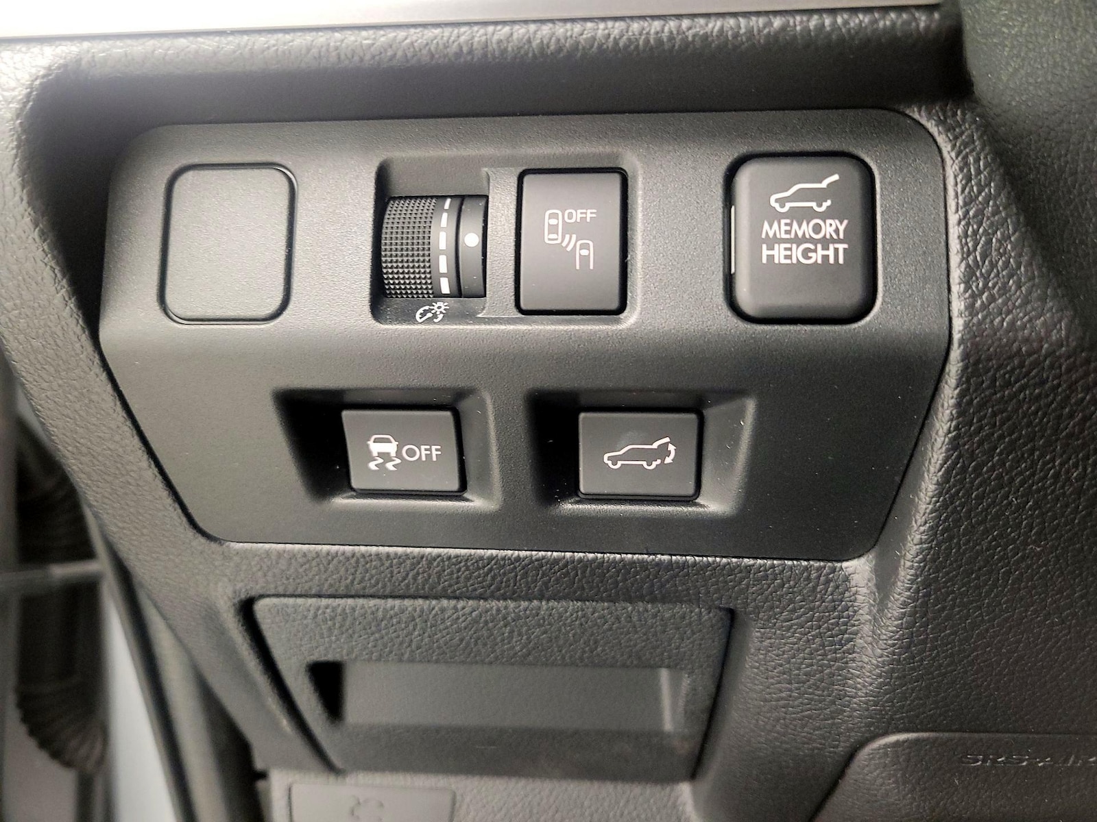2018 Subaru Forester Limited - Photo 14