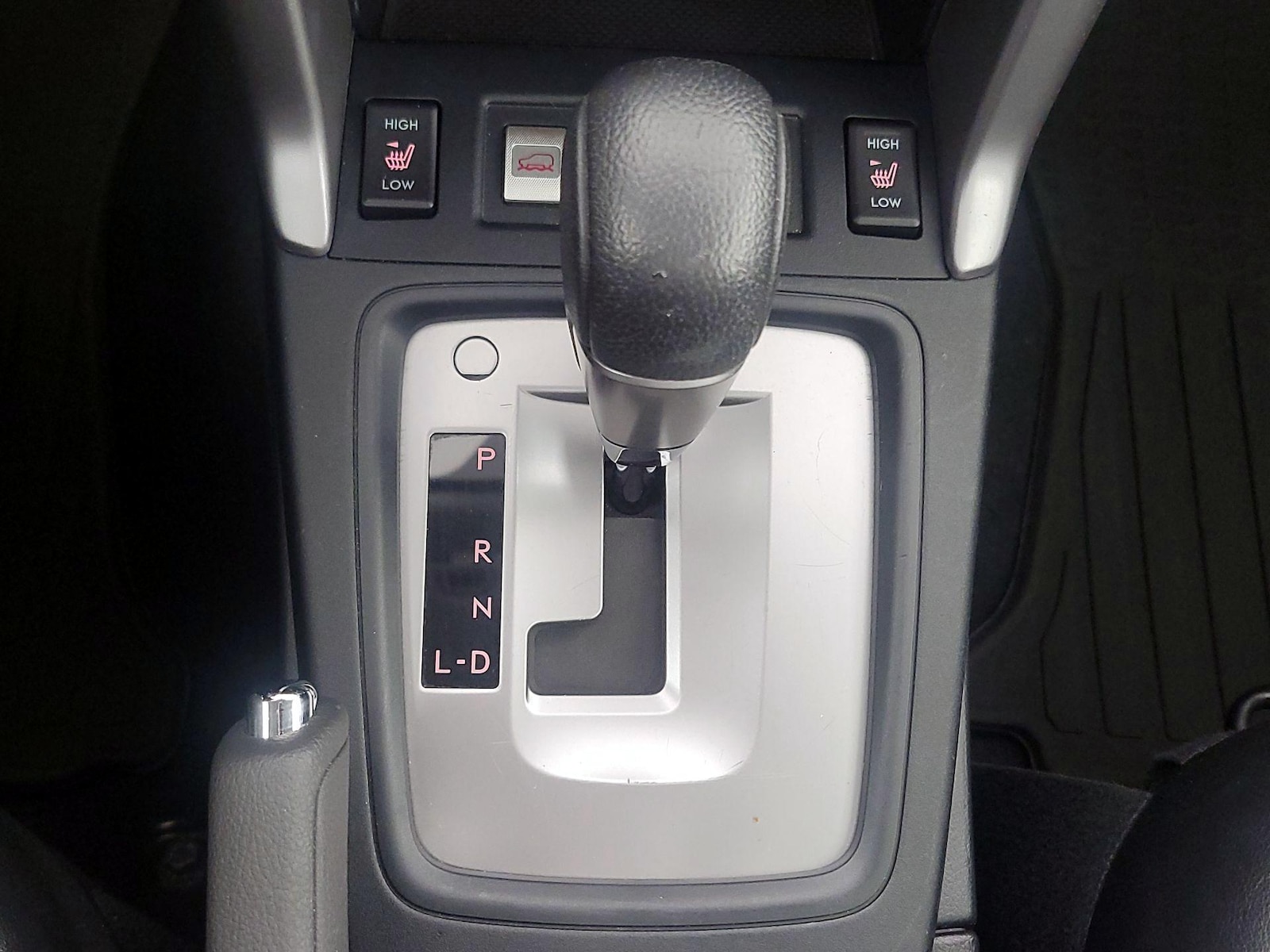 2018 Subaru Forester Limited - Photo 18
