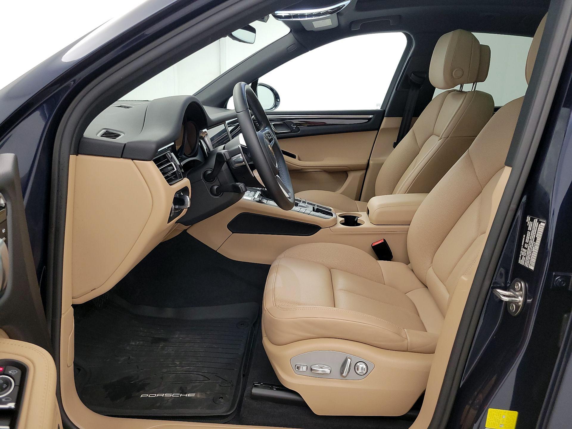 Thumbnail: 2020 Porsche Macan - 11