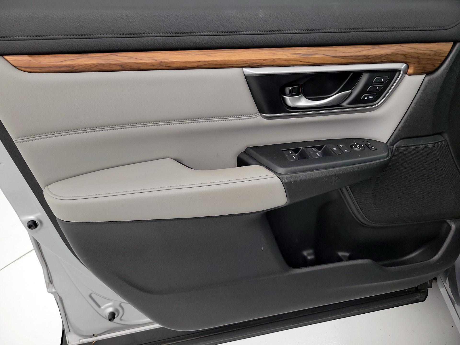 Thumbnail: 2017 Honda CR-V - 12