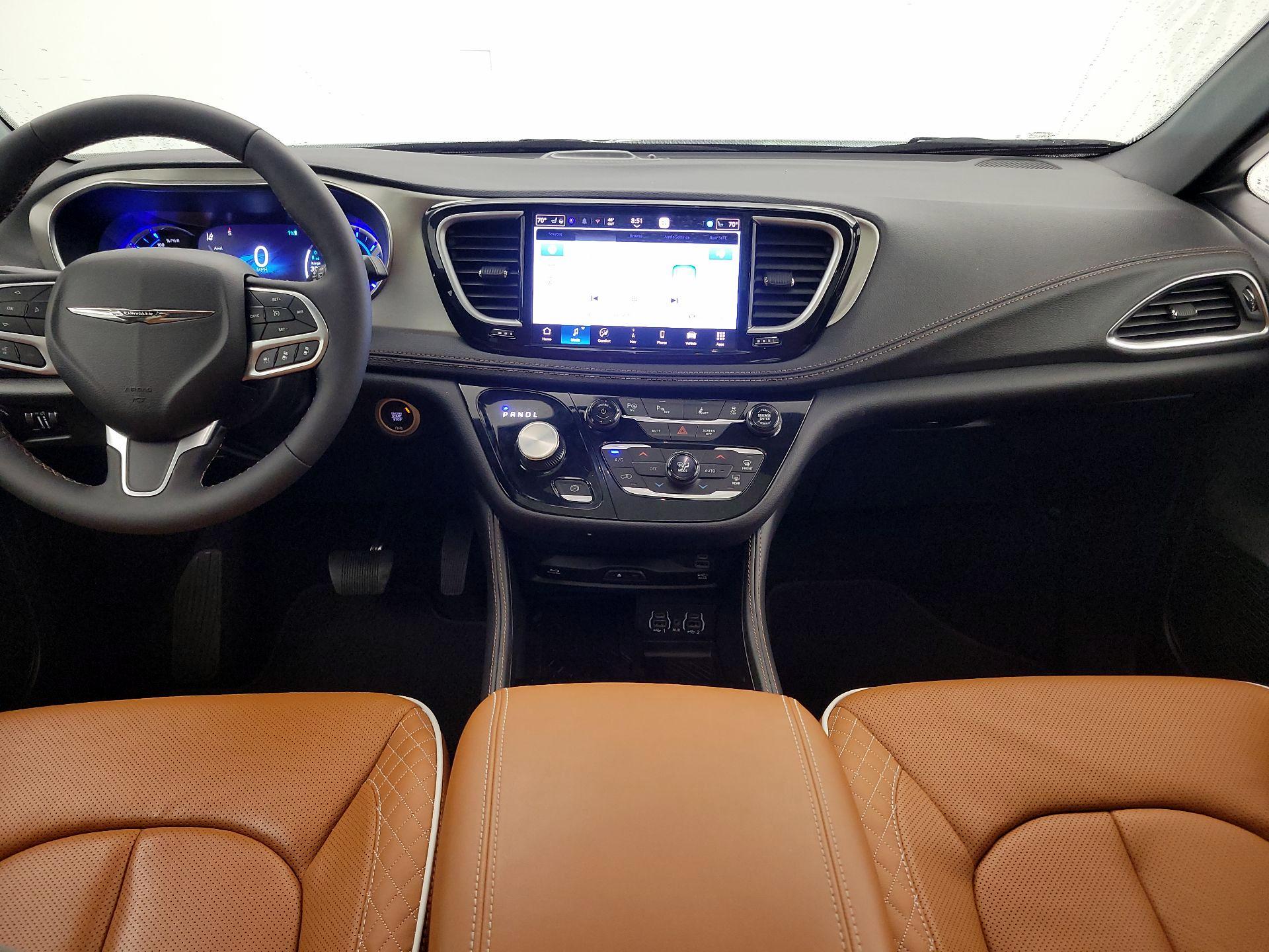 Thumbnail: 2025 Chrysler Pacifica - 9