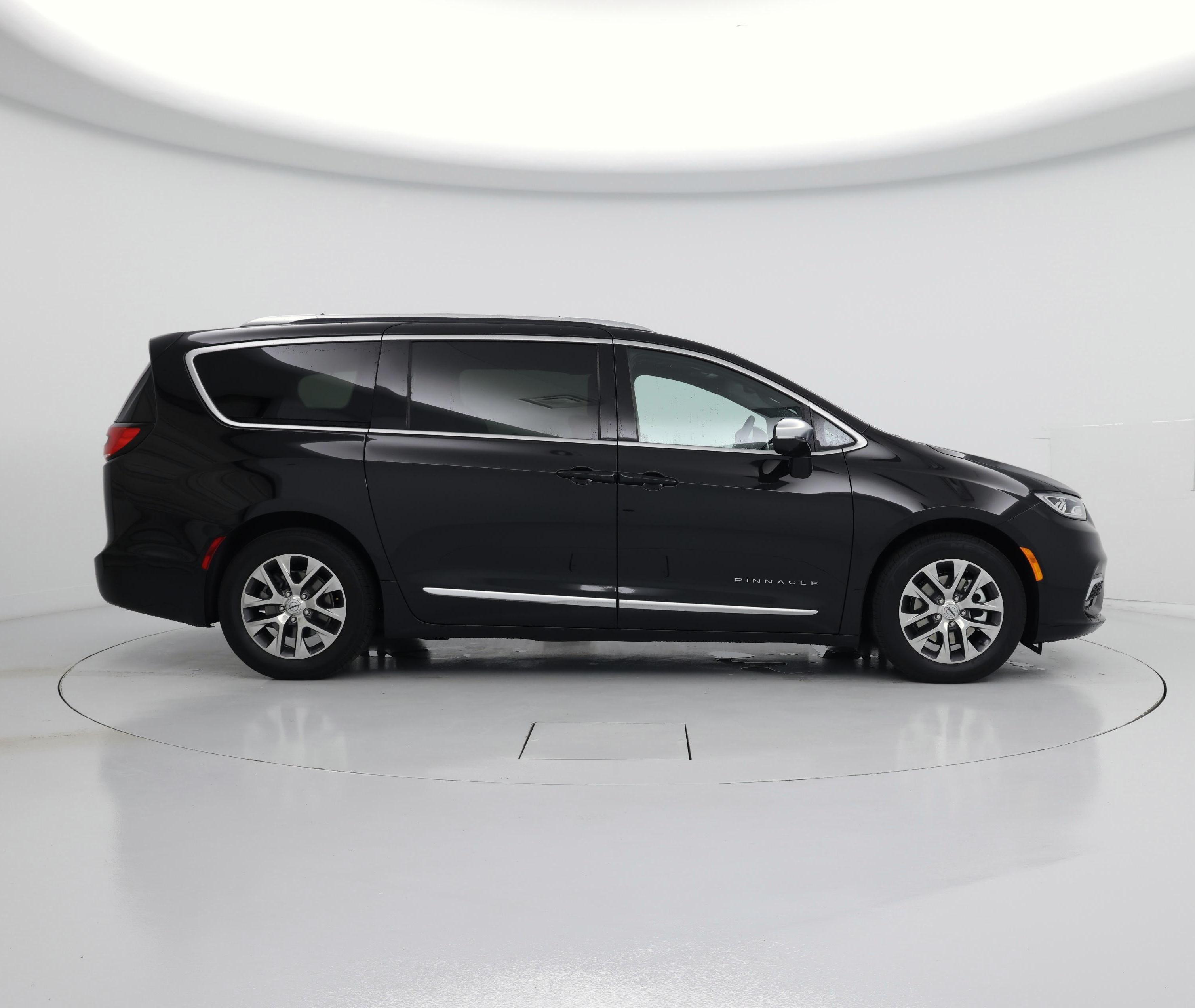 Thumbnail: 2025 Chrysler Pacifica - 7