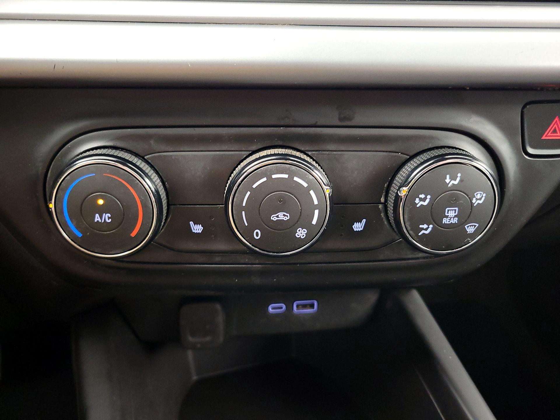Thumbnail: 2024 Chevrolet Trax - 16