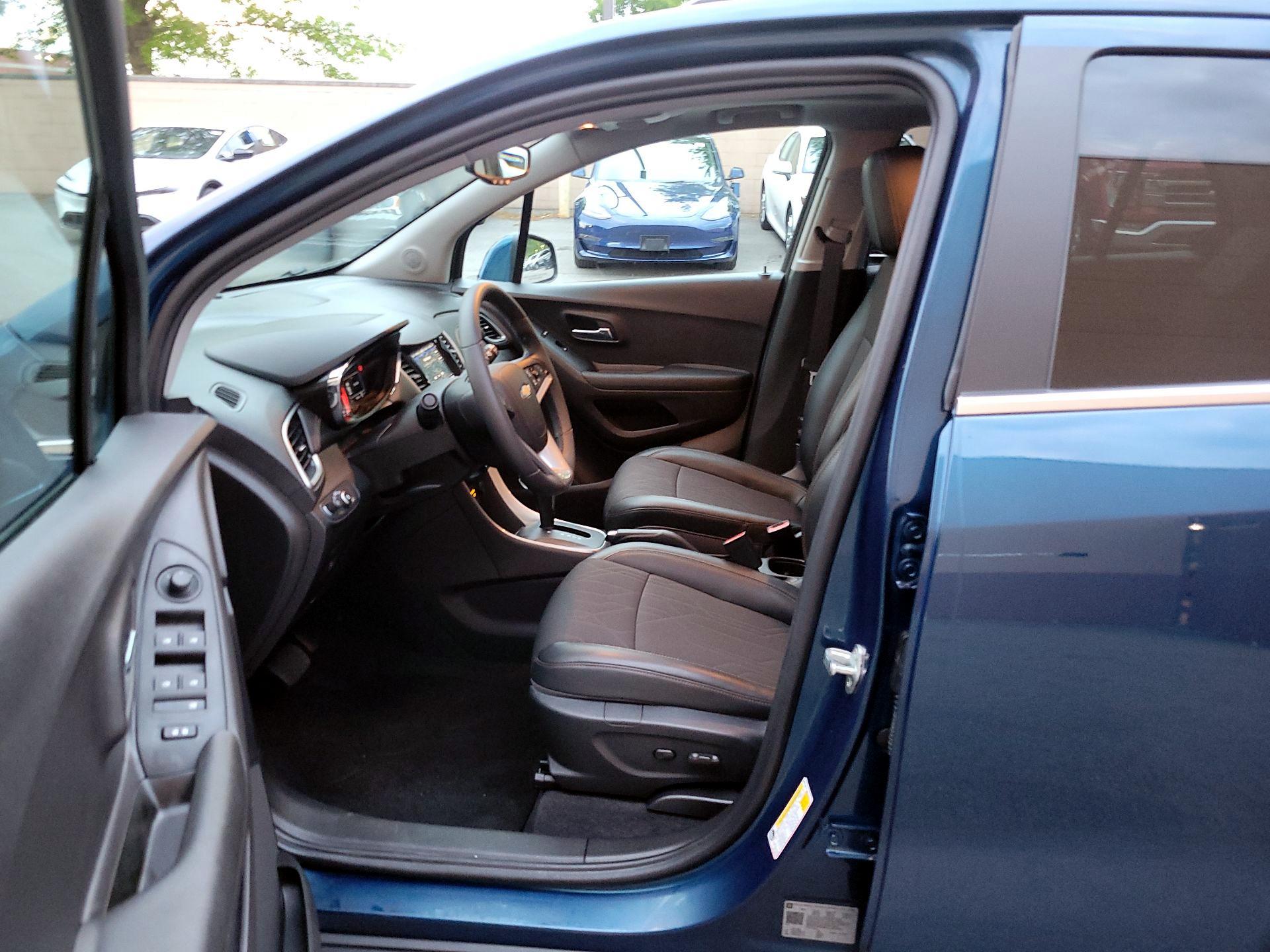 Thumbnail: 2020 Chevrolet Trax - 9