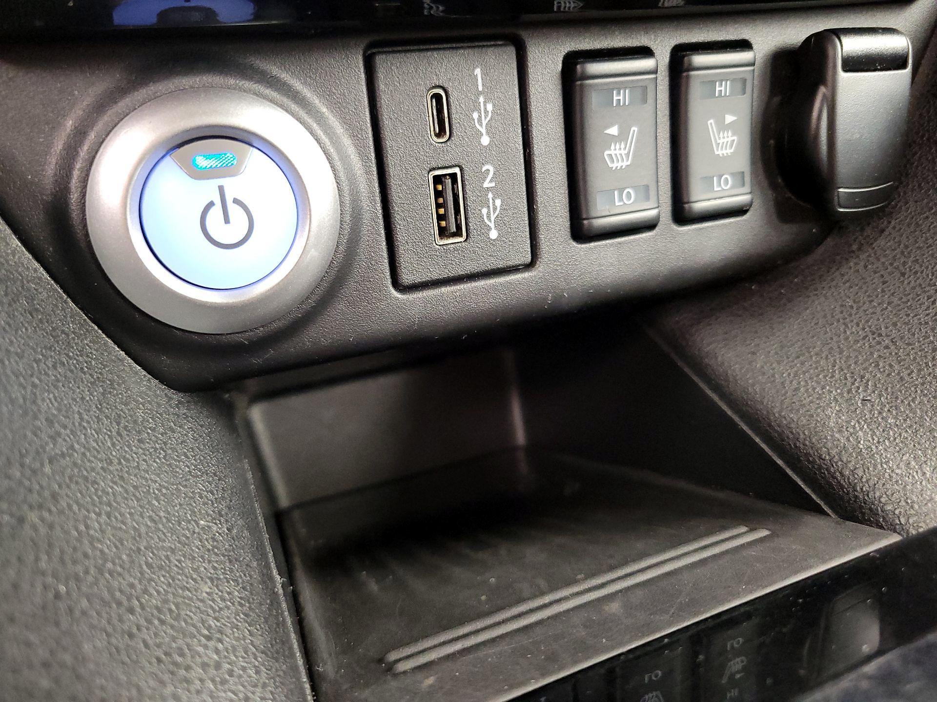 Thumbnail: 2022 Nissan Leaf - 19