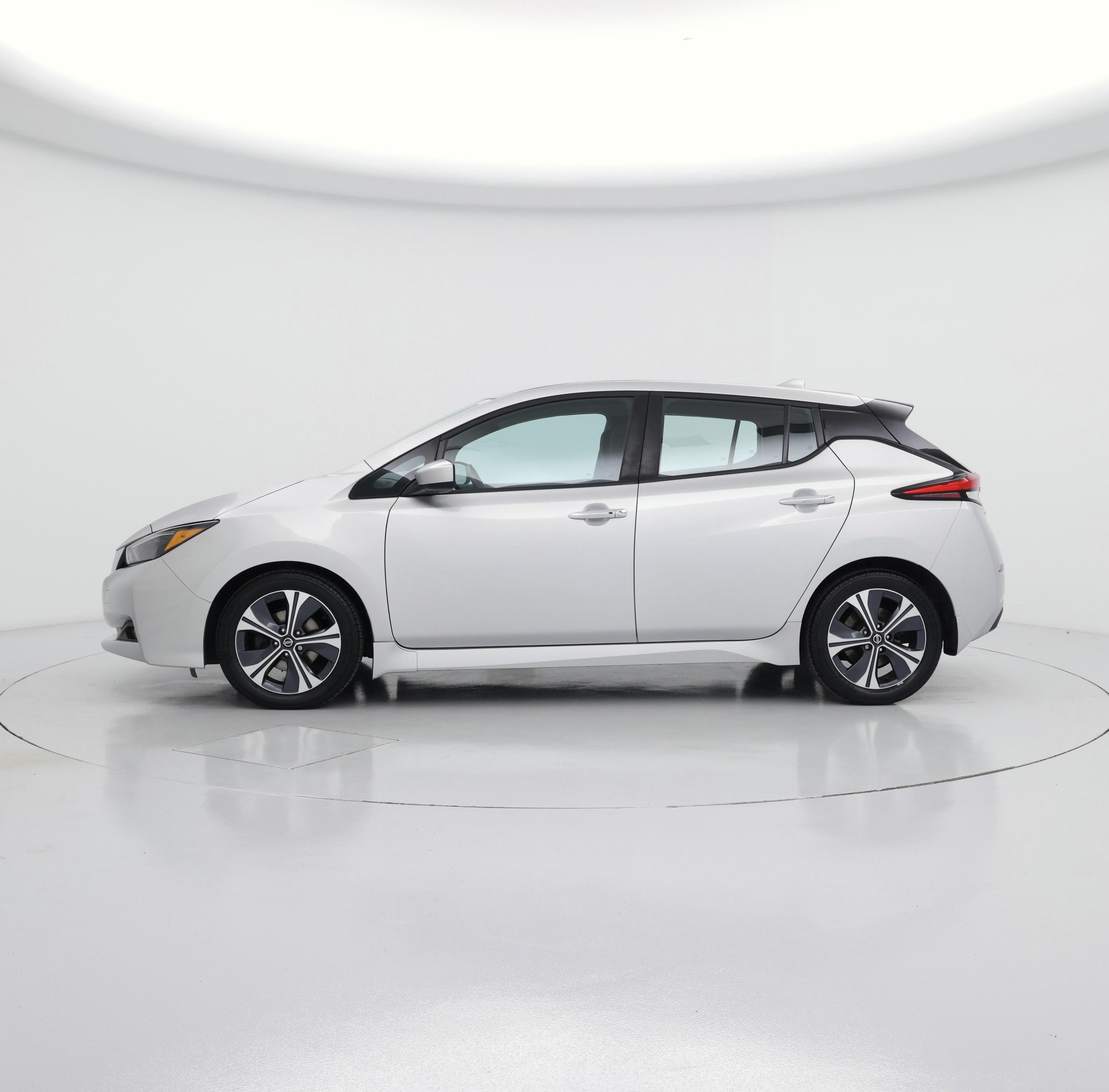 Thumbnail: 2022 Nissan Leaf - 3
