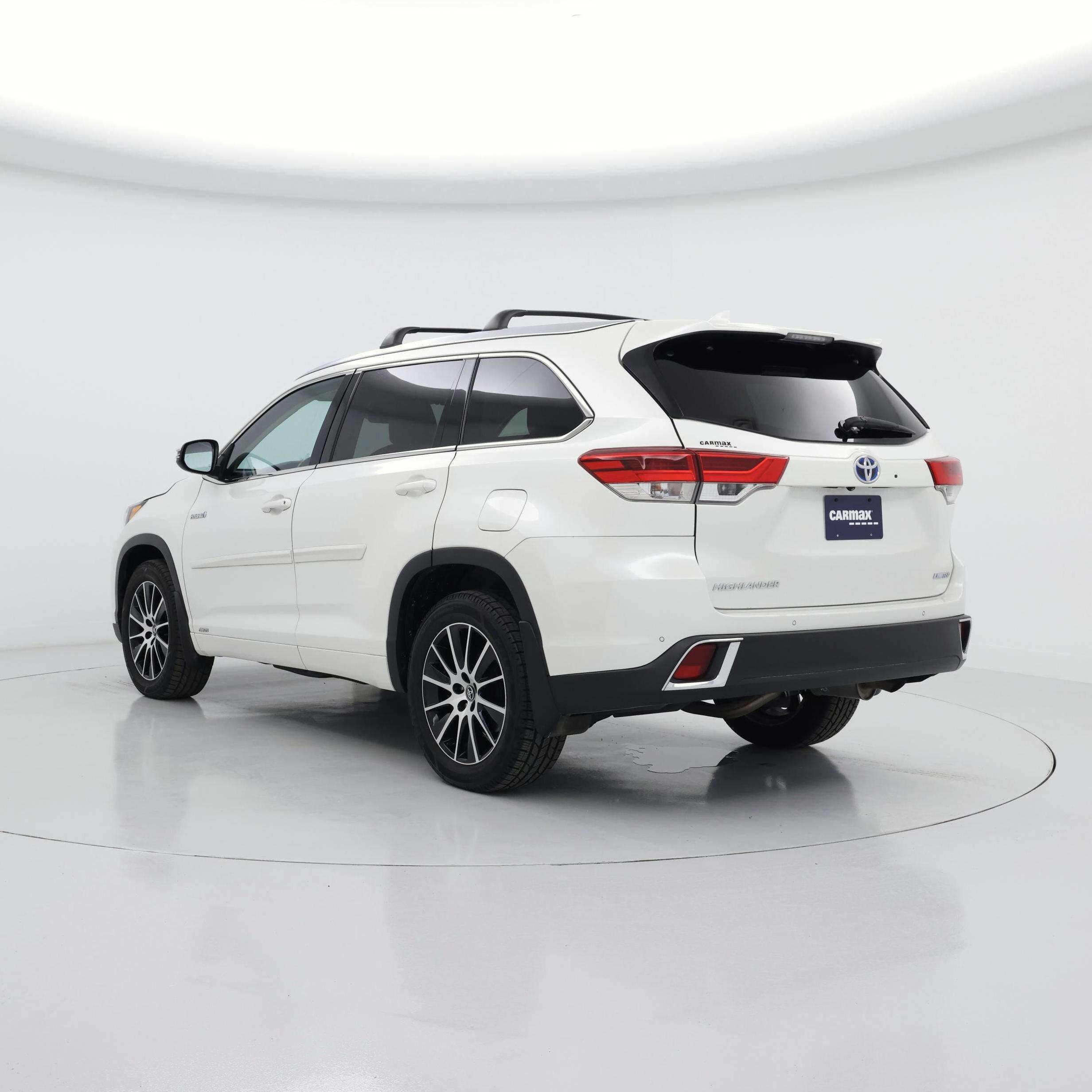 Thumbnail: 2019 Toyota Highlander - 2