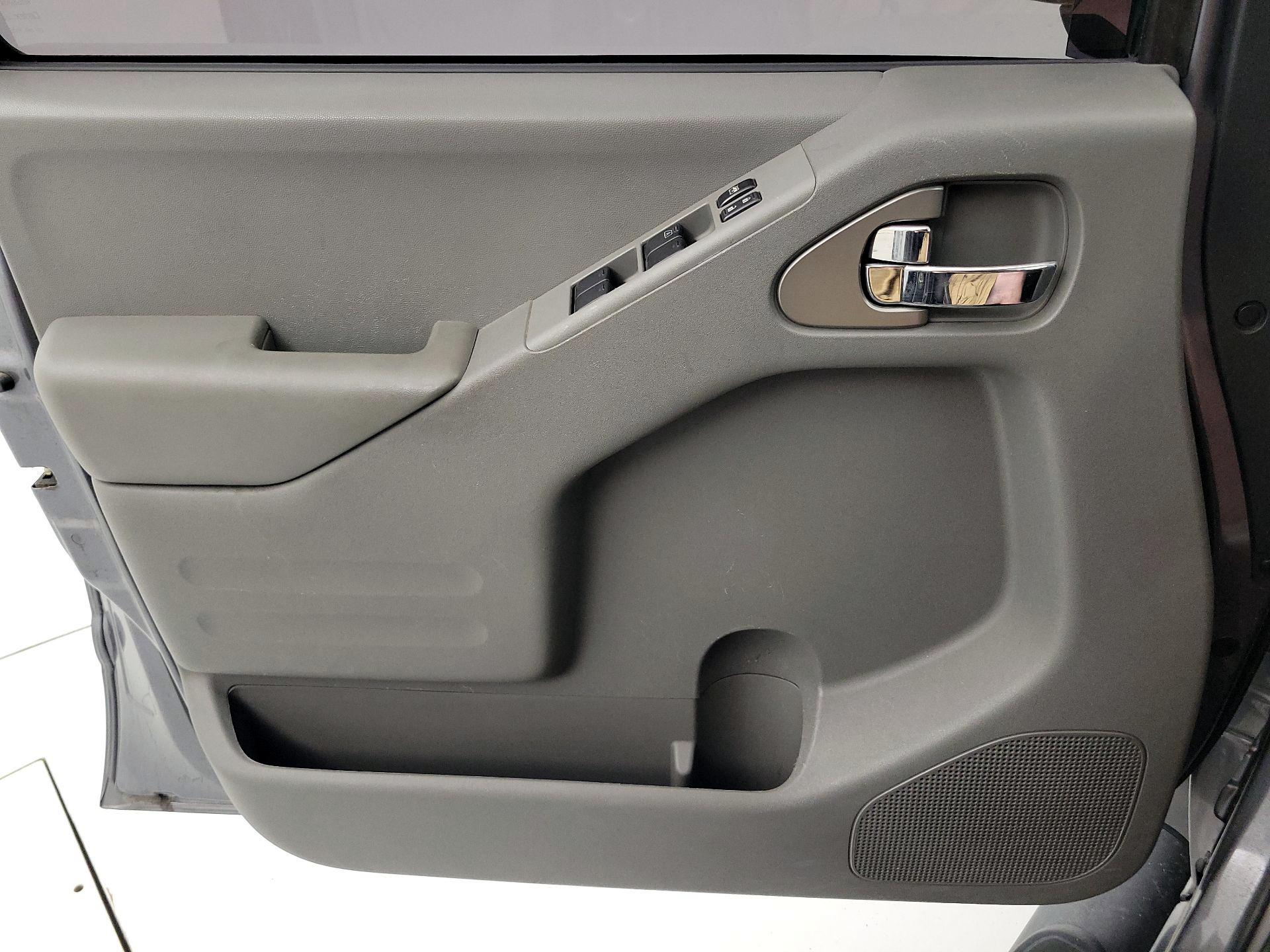 Thumbnail: 2020 Nissan Frontier - 12