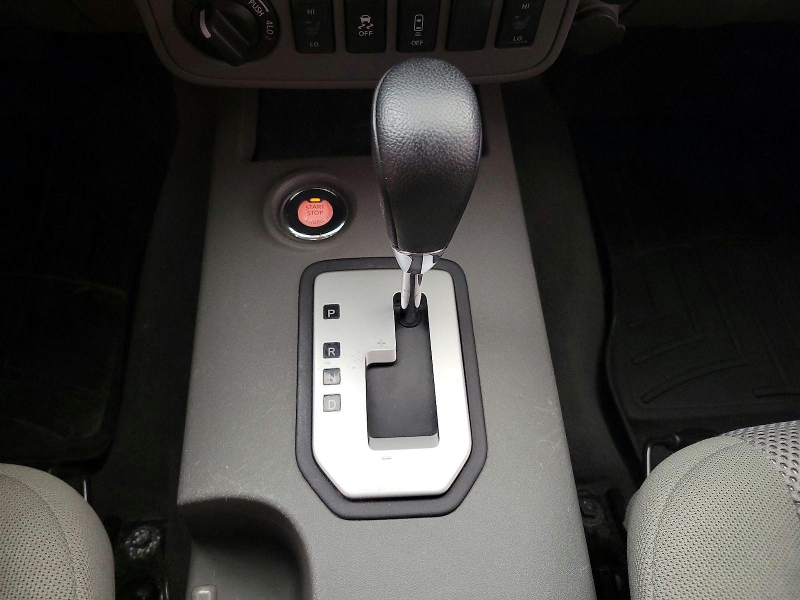 2020 Nissan Frontier SV - Photo 18