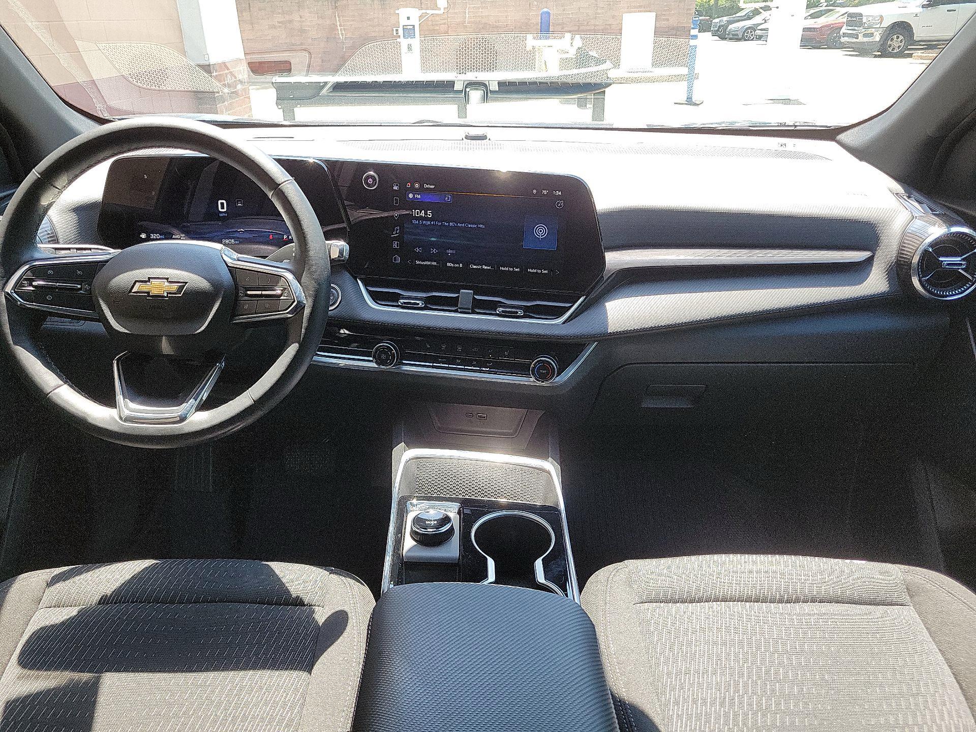 Thumbnail: 2026 Chevrolet Equinox - 8