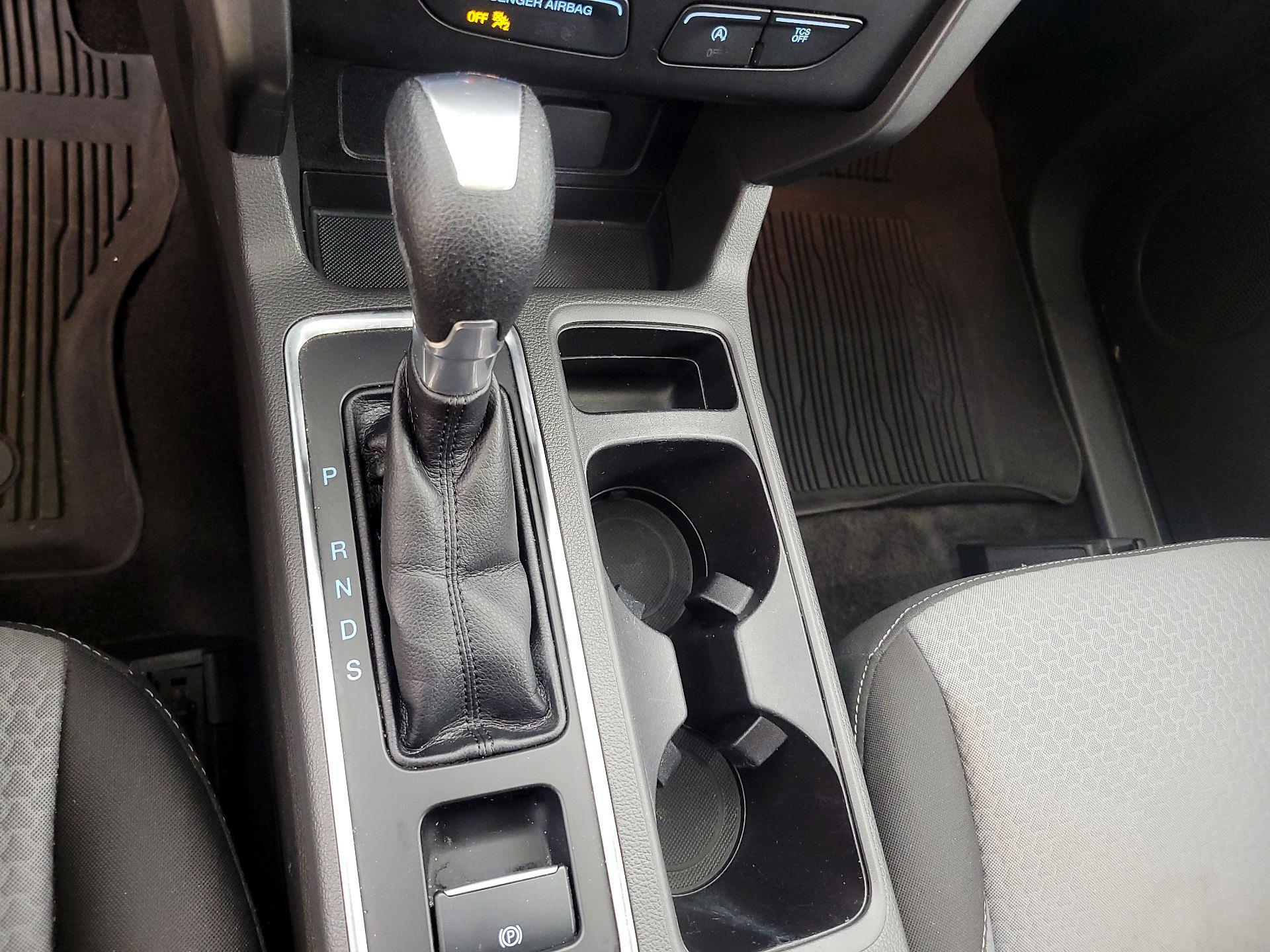 Thumbnail: 2017 Ford Escape - 17