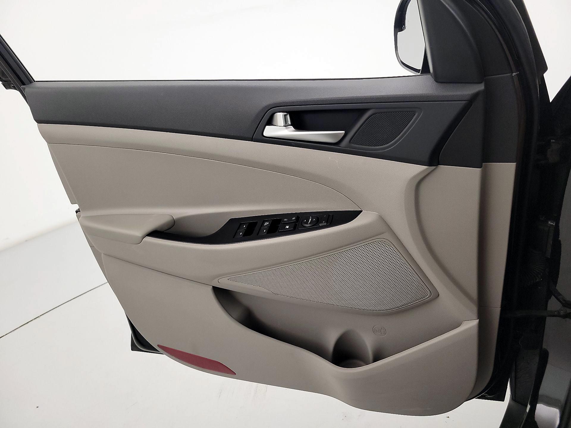 Thumbnail: 2019 Hyundai Tucson - 12