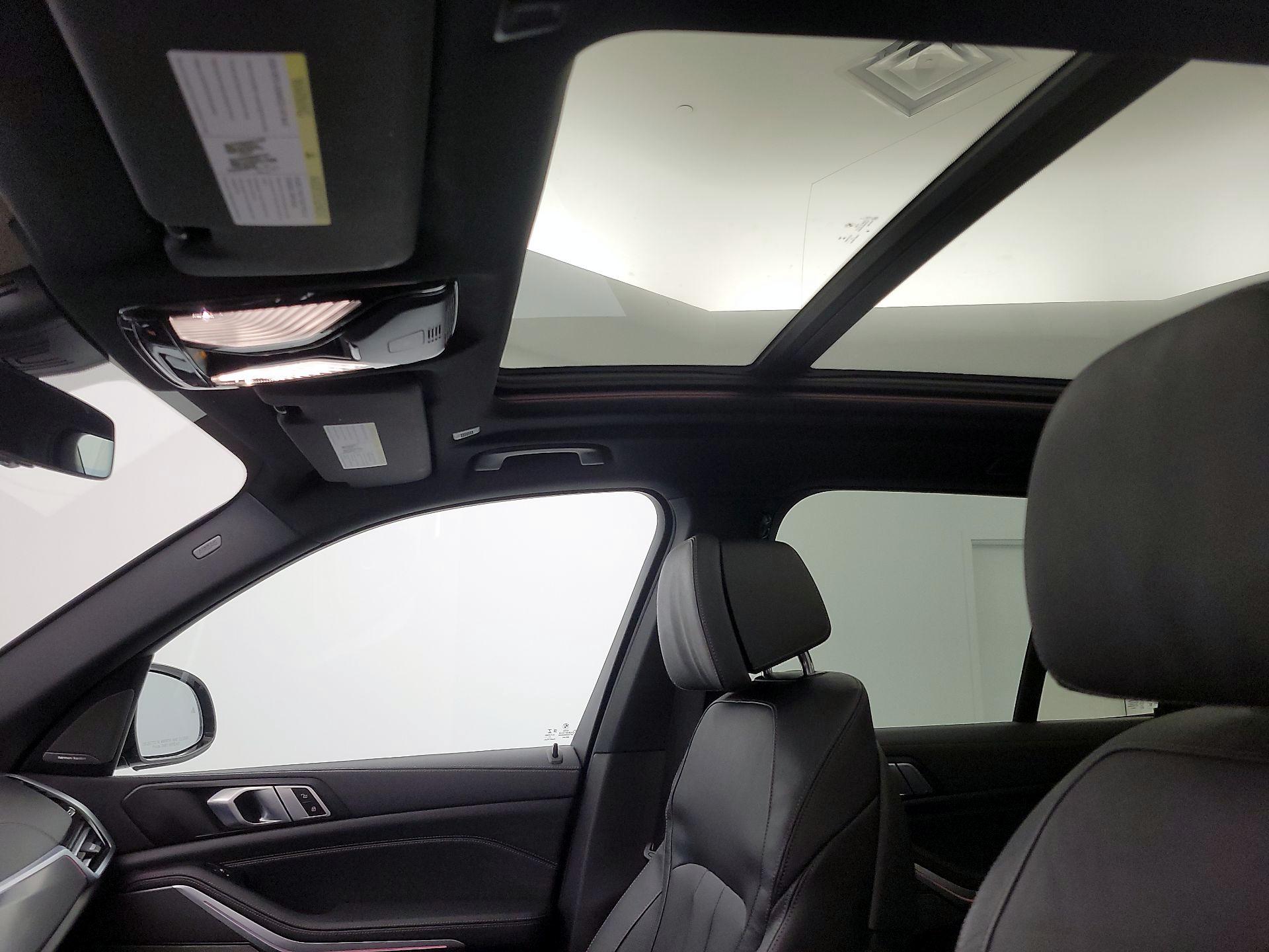 Thumbnail: 2022 BMW X5 - 20