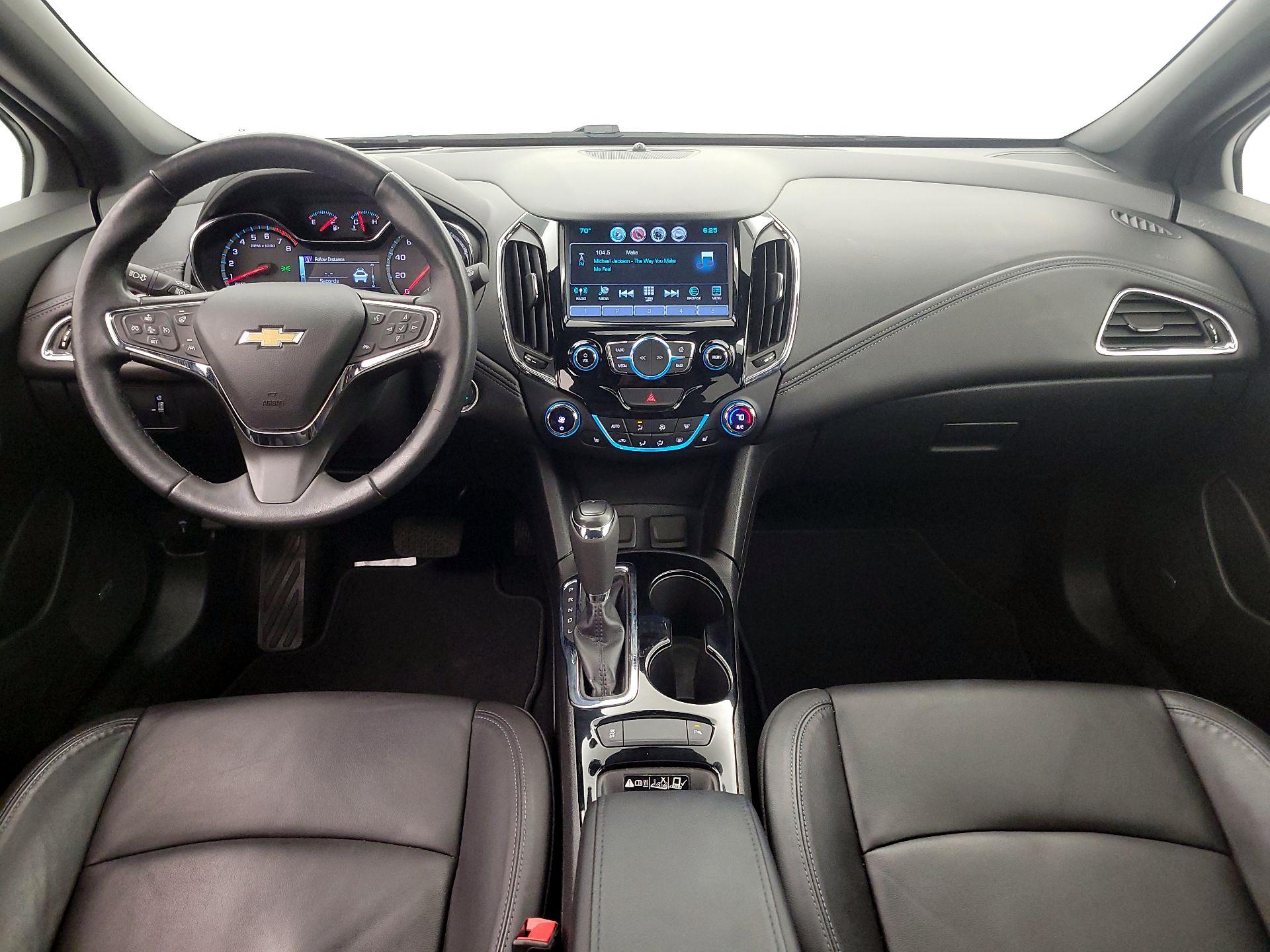 Thumbnail: 2017 Chevrolet Cruze - 9