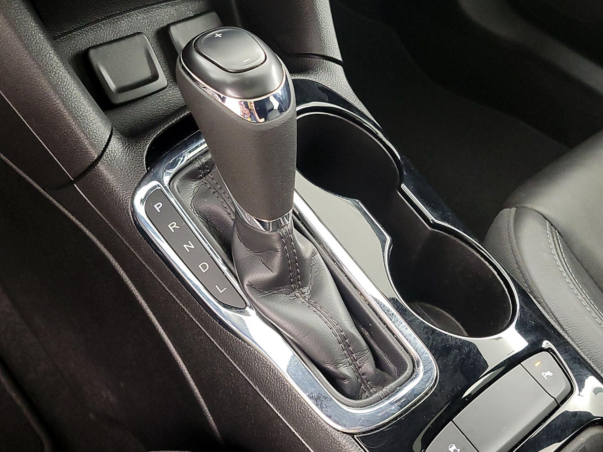 Thumbnail: 2017 Chevrolet Cruze - 18