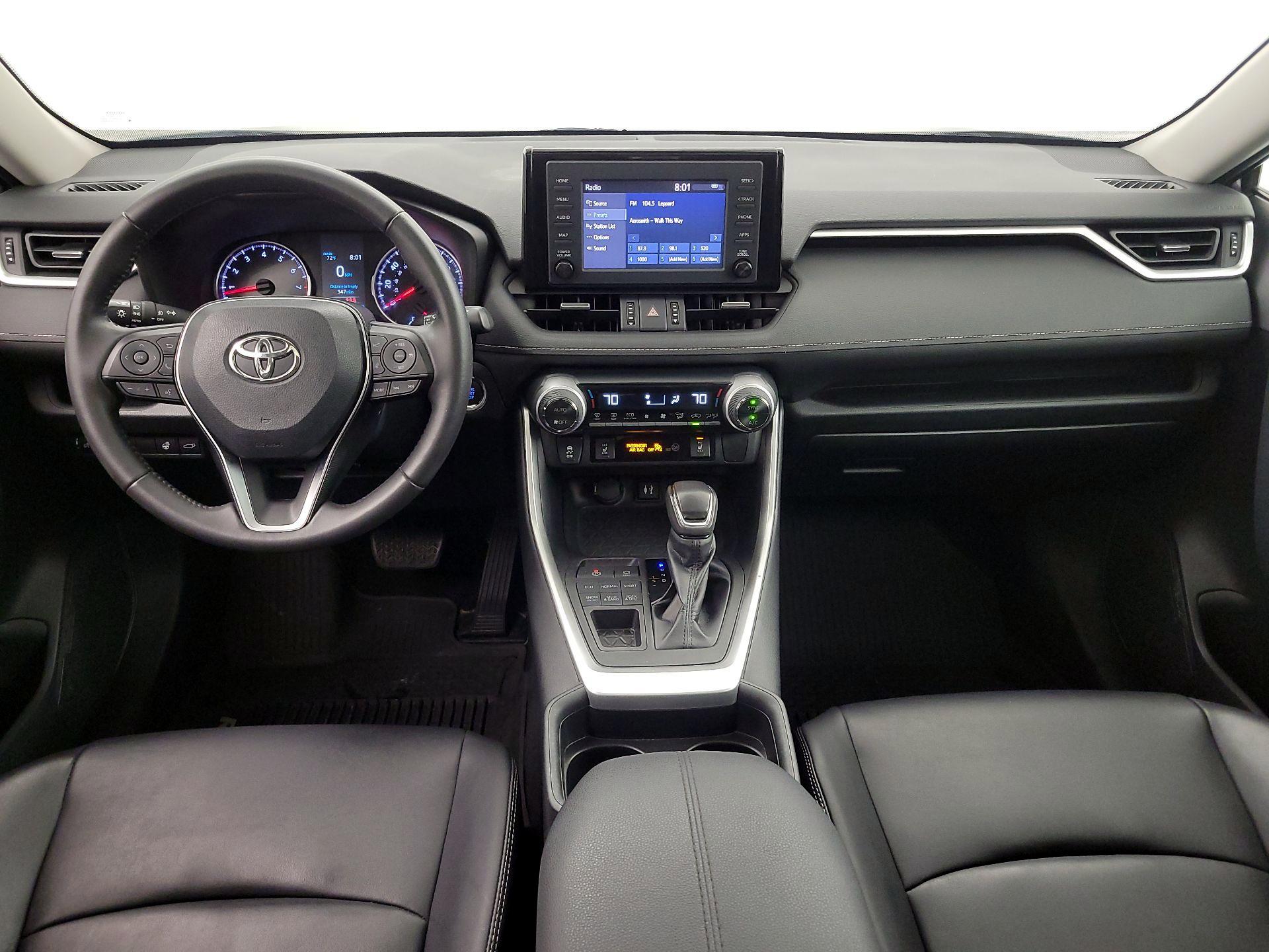 Thumbnail: 2019 Toyota RAV4 - 9