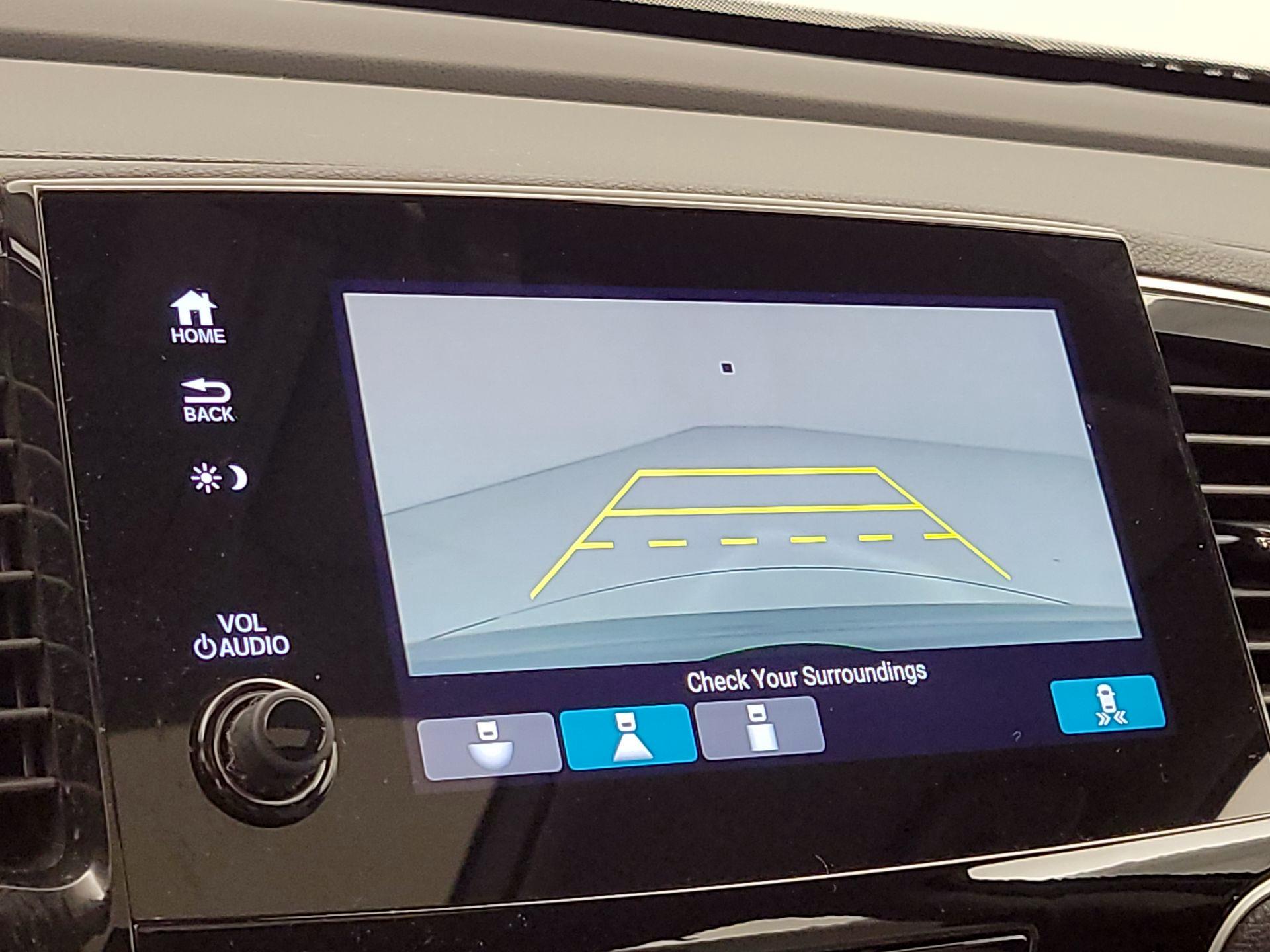 Thumbnail: 2019 Honda Pilot - 14