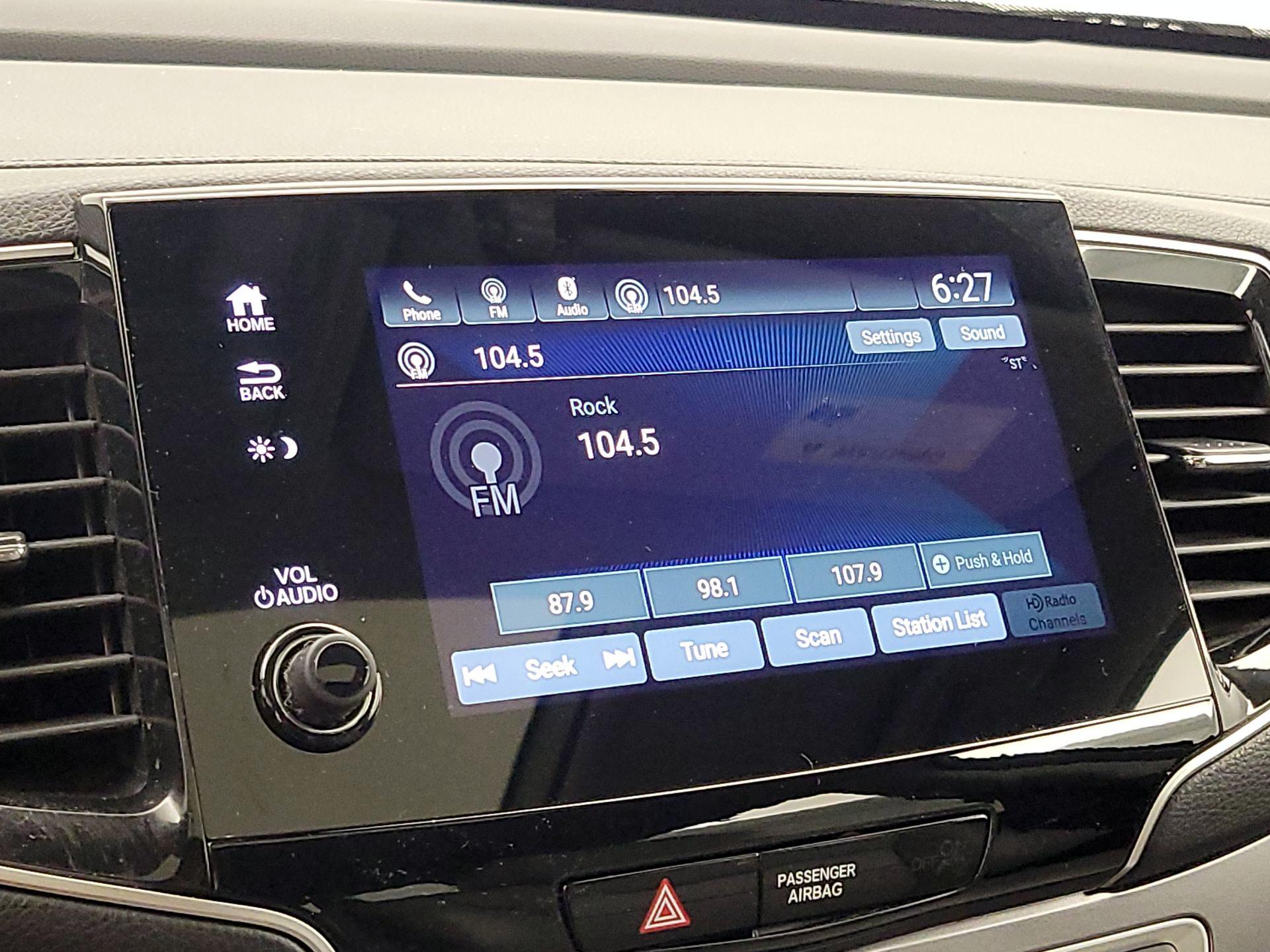 Thumbnail: 2019 Honda Pilot - 15
