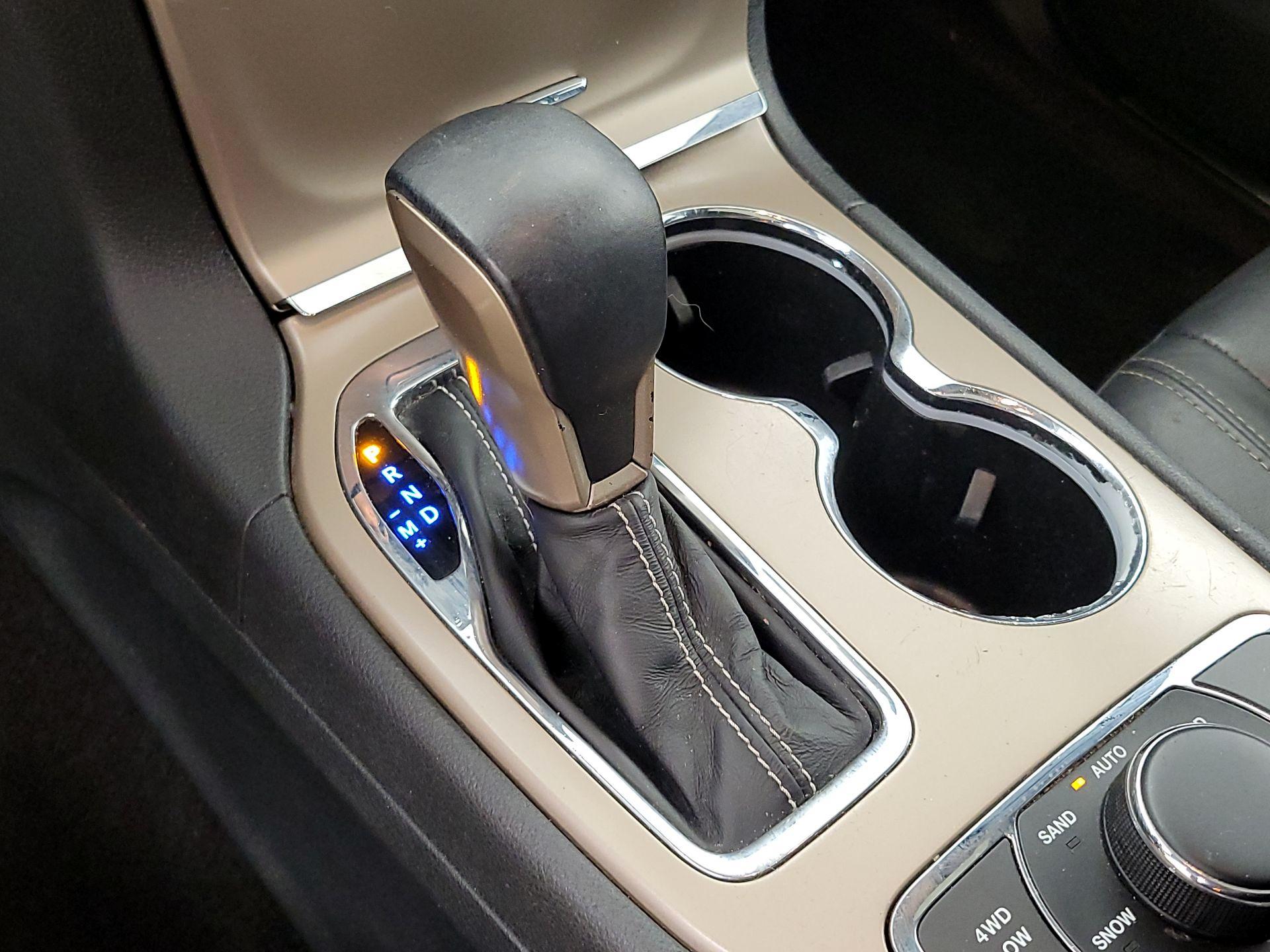 Thumbnail: 2016 Jeep Grand Cherokee - 18