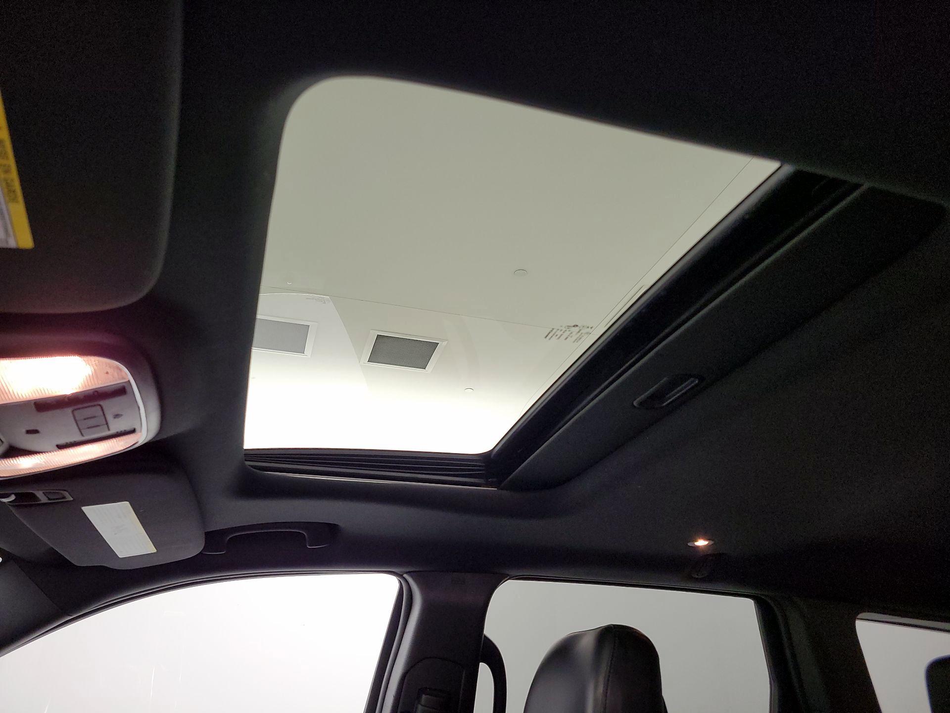 Thumbnail: 2016 Jeep Grand Cherokee - 20