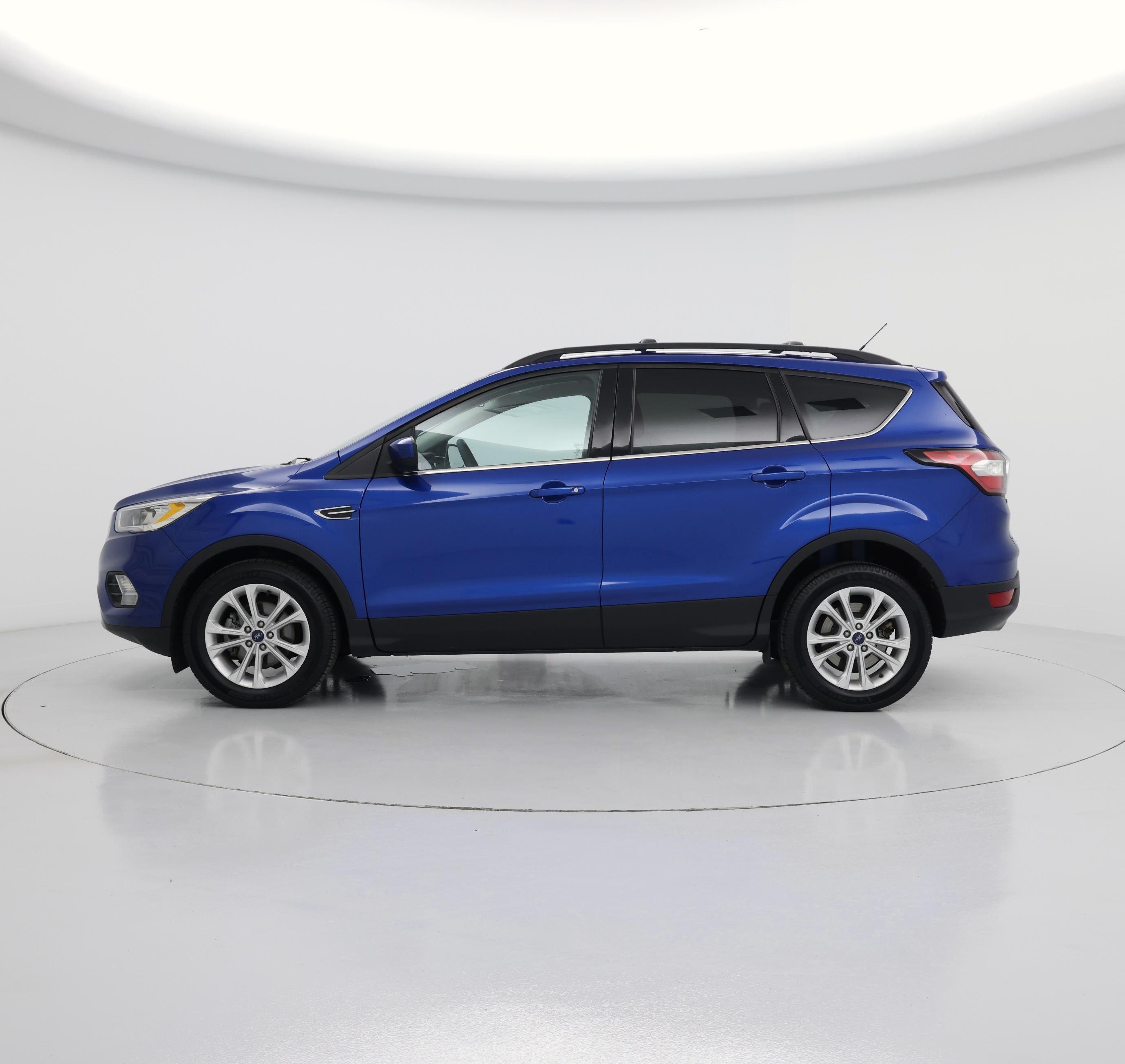 Thumbnail: 2017 Ford Escape - 3