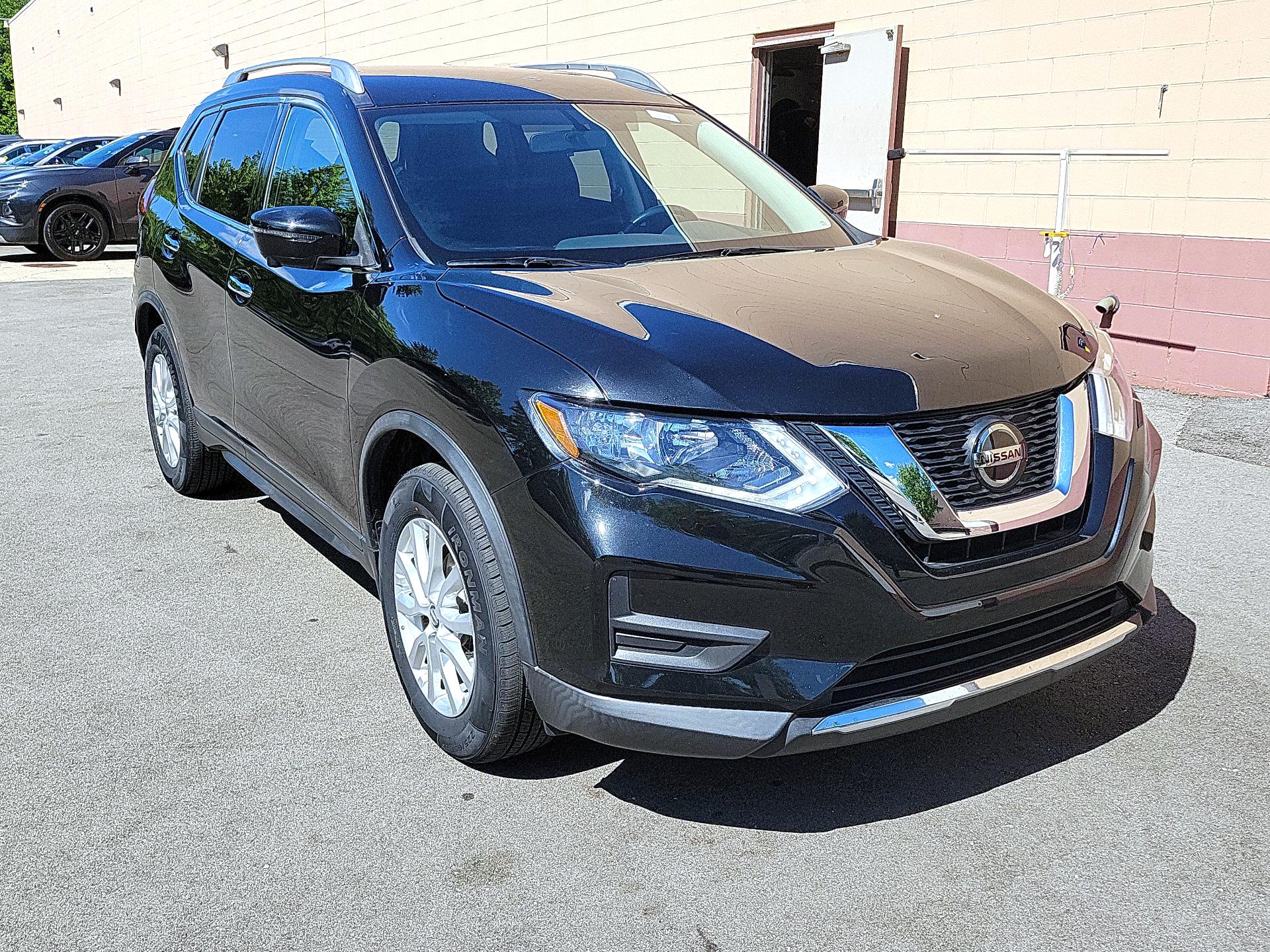 Thumbnail: 2018 Nissan Rogue - 1