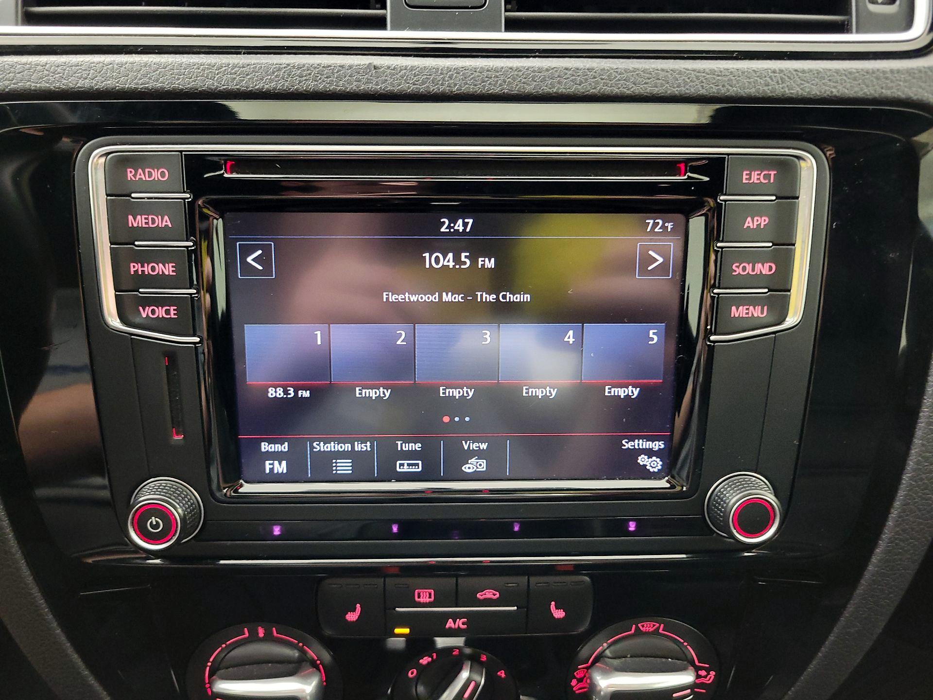 Thumbnail: 2018 Volkswagen Jetta - 15